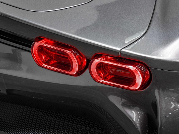 Used Ferrari SF90 Stradale 2020 for sale - 76158446: Photo 26