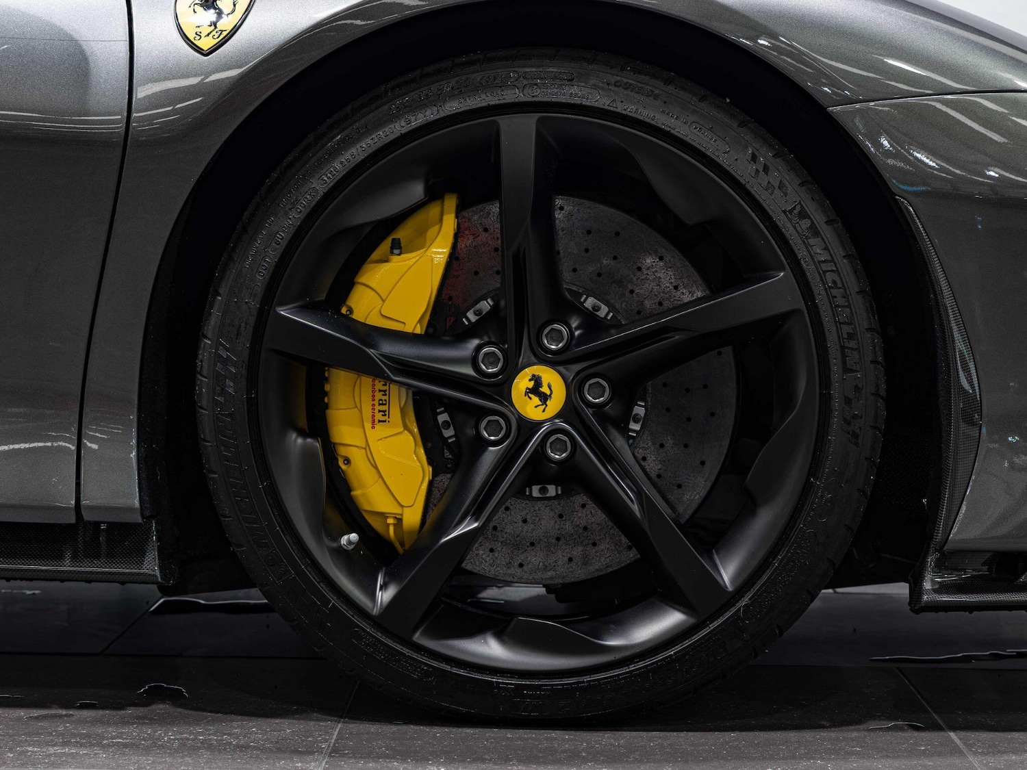 Used Ferrari SF90 Spider 2020 for sale - 76158446: Photo 3