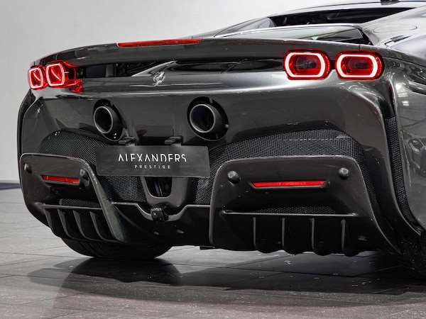 Used Ferrari SF90 Stradale 2020 for sale - 76158446: Photo 31