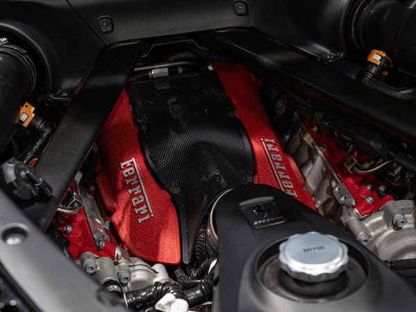 Used Ferrari SF90 Stradale 2020 for sale - 76158446: Photo 33