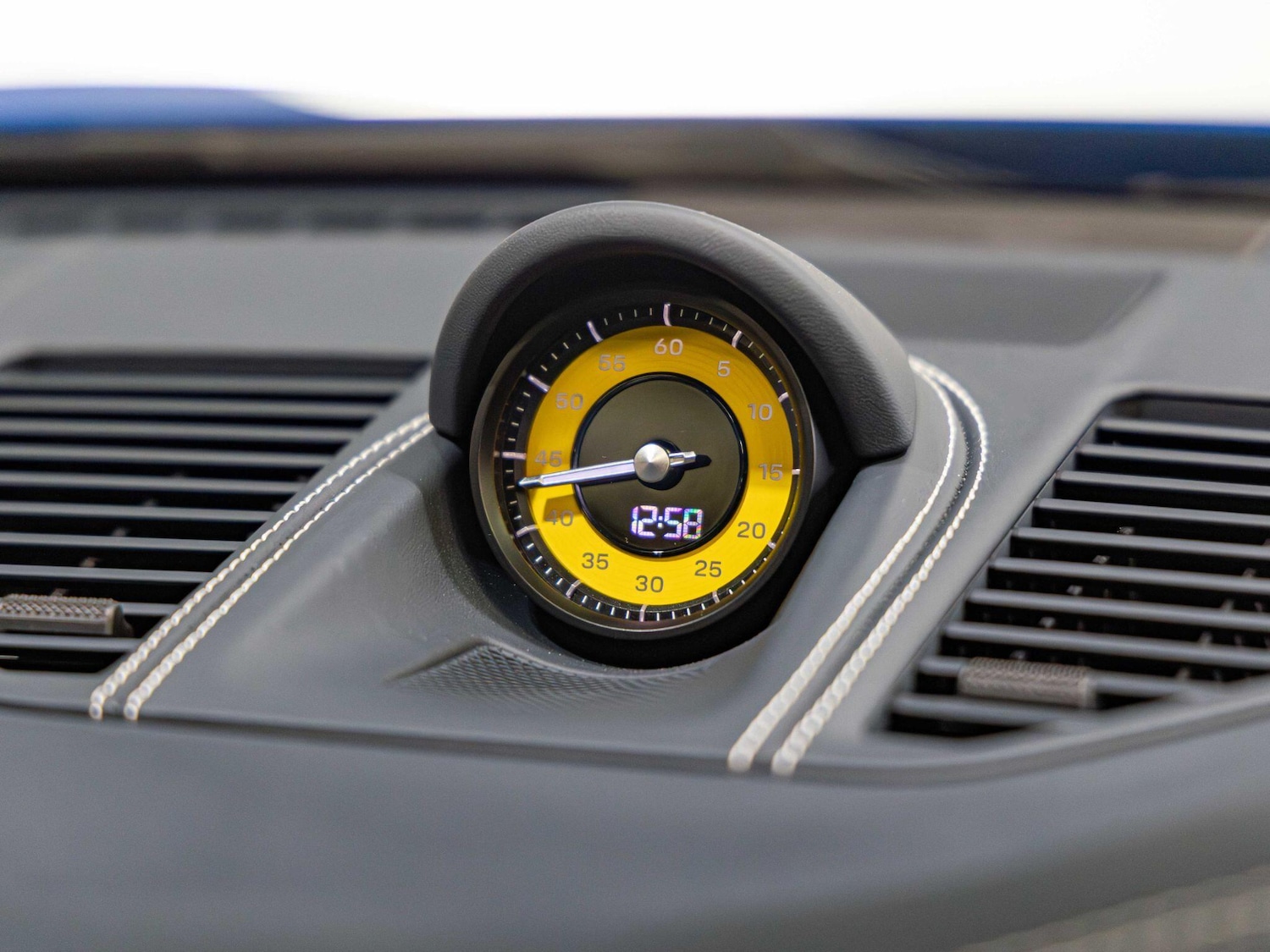 Used Porsche 911 2024 for sale - 76824065: Photo 25