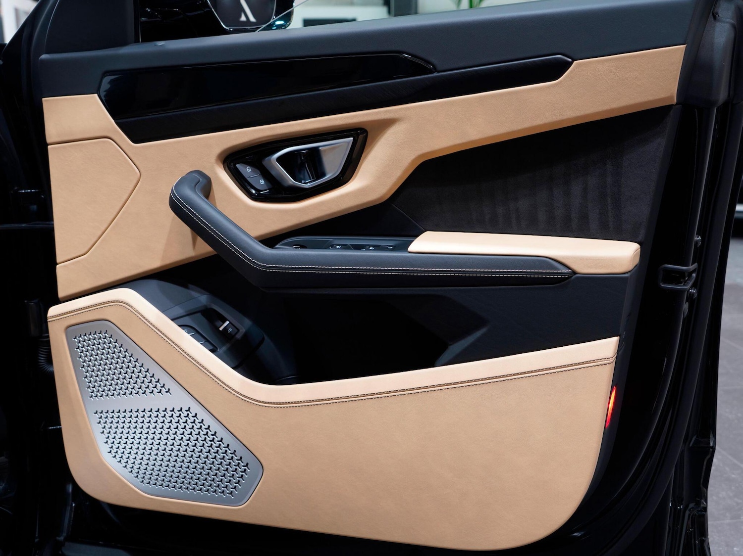 Used Lamborghini Urus 2022 for sale - 76409582: Photo 30