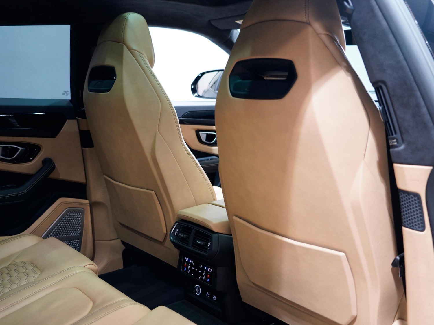 Used Lamborghini Urus 2022 for sale - 76409582: Photo 35