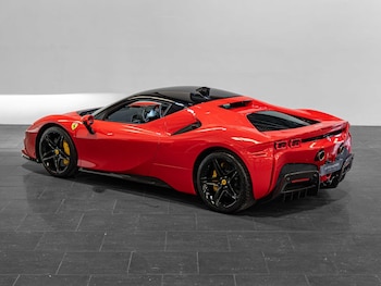 Used Ferrari SF90 Stradale 2021 for sale - 75589192: Photo