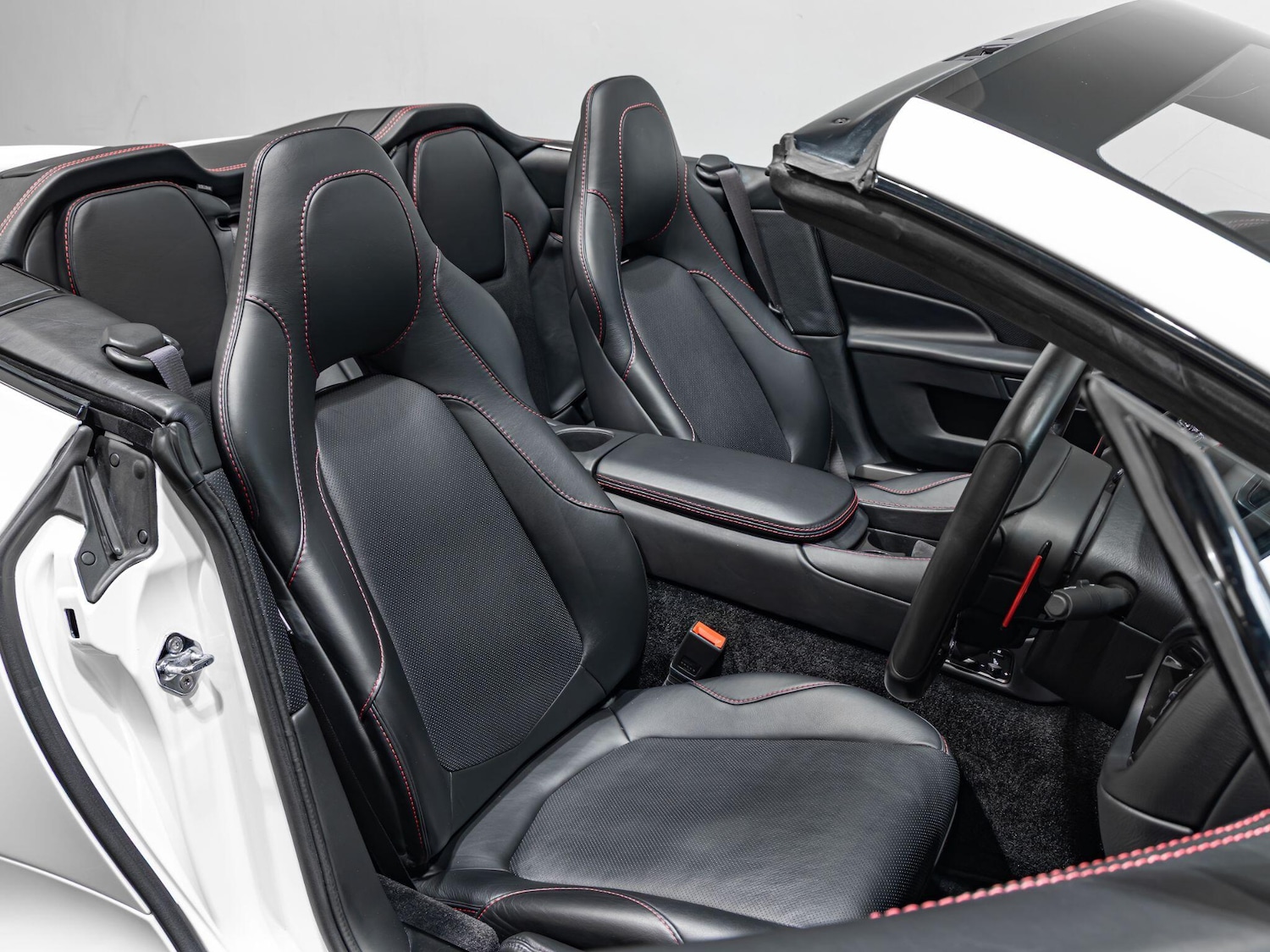 Used Aston Martin Vanquish 2015 for sale - 77441398: Photo 10