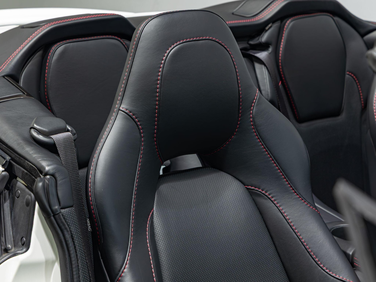 Used Aston Martin Vanquish 2015 for sale - 77441398: Photo 13