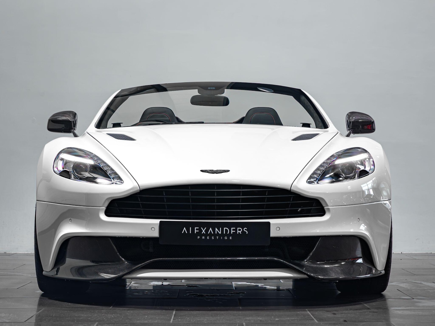 Used Aston Martin Vanquish 2015 for sale - 77441398: Photo 23