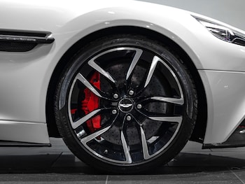 Used Aston Martin Vanquish 2015 for sale - 77441398: Photo