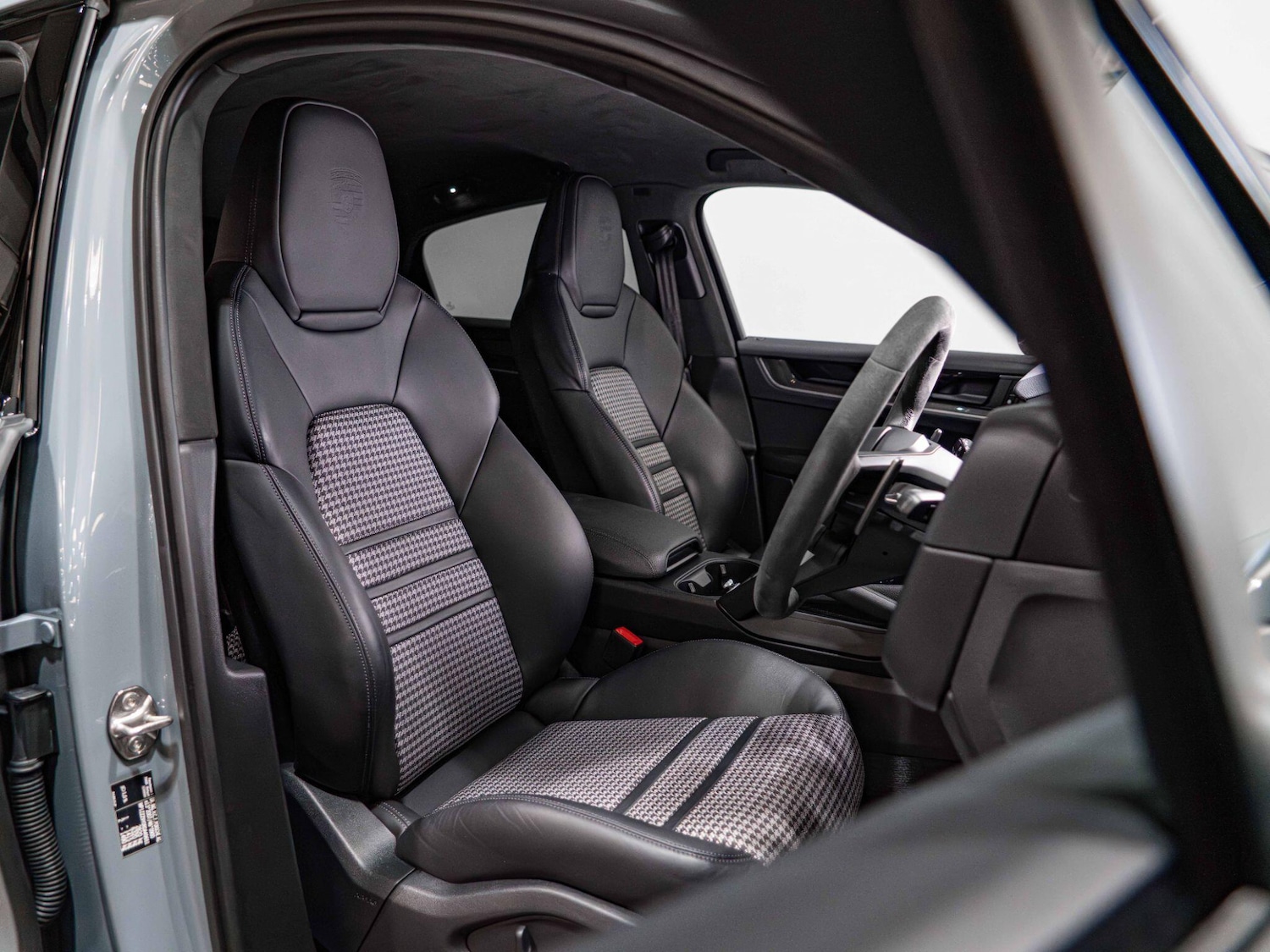 Used Porsche Cayenne for sale - 77768620: Photo 8