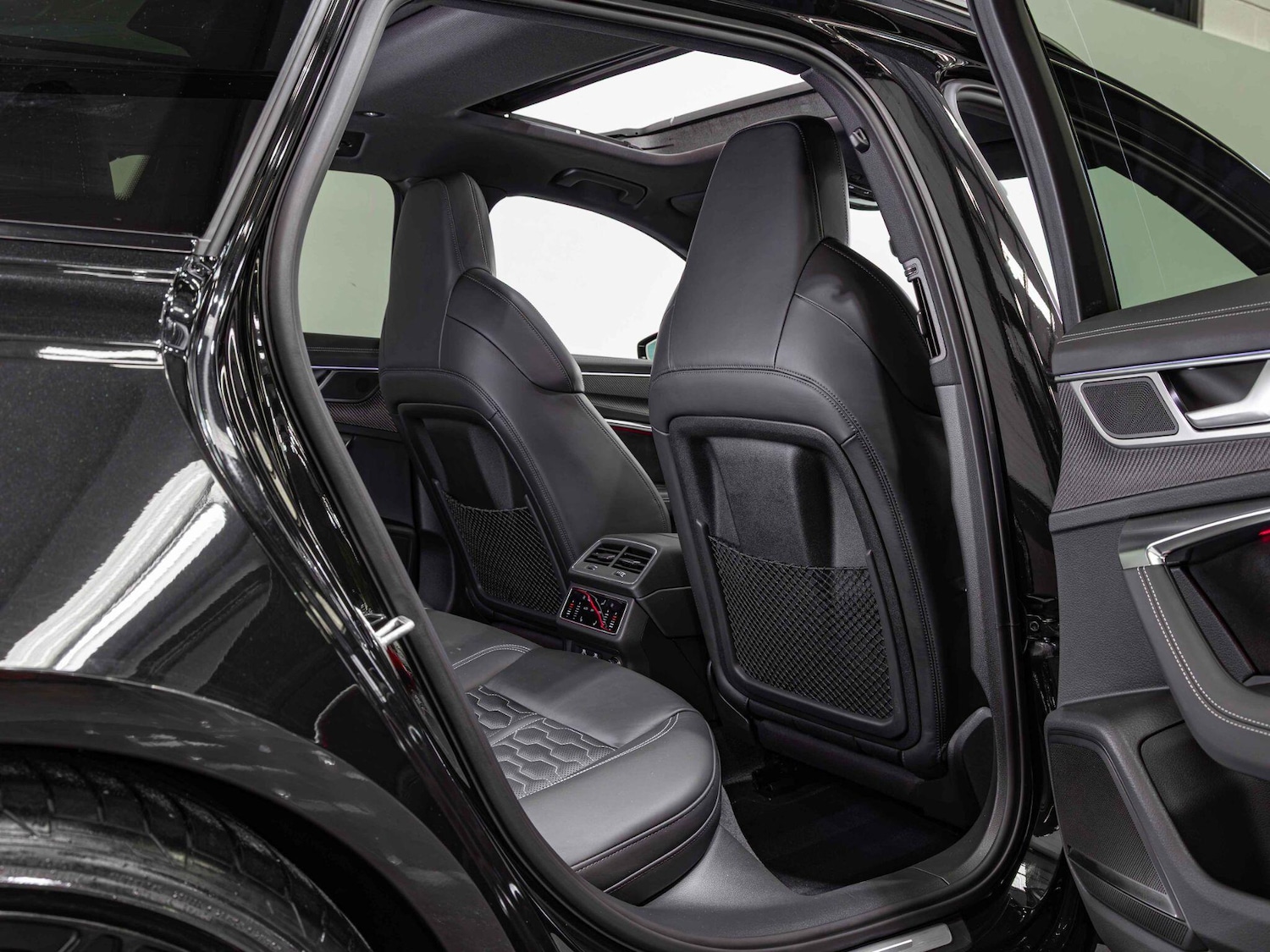 Used Audi RS6 2021 for sale - 77131068: Photo 18