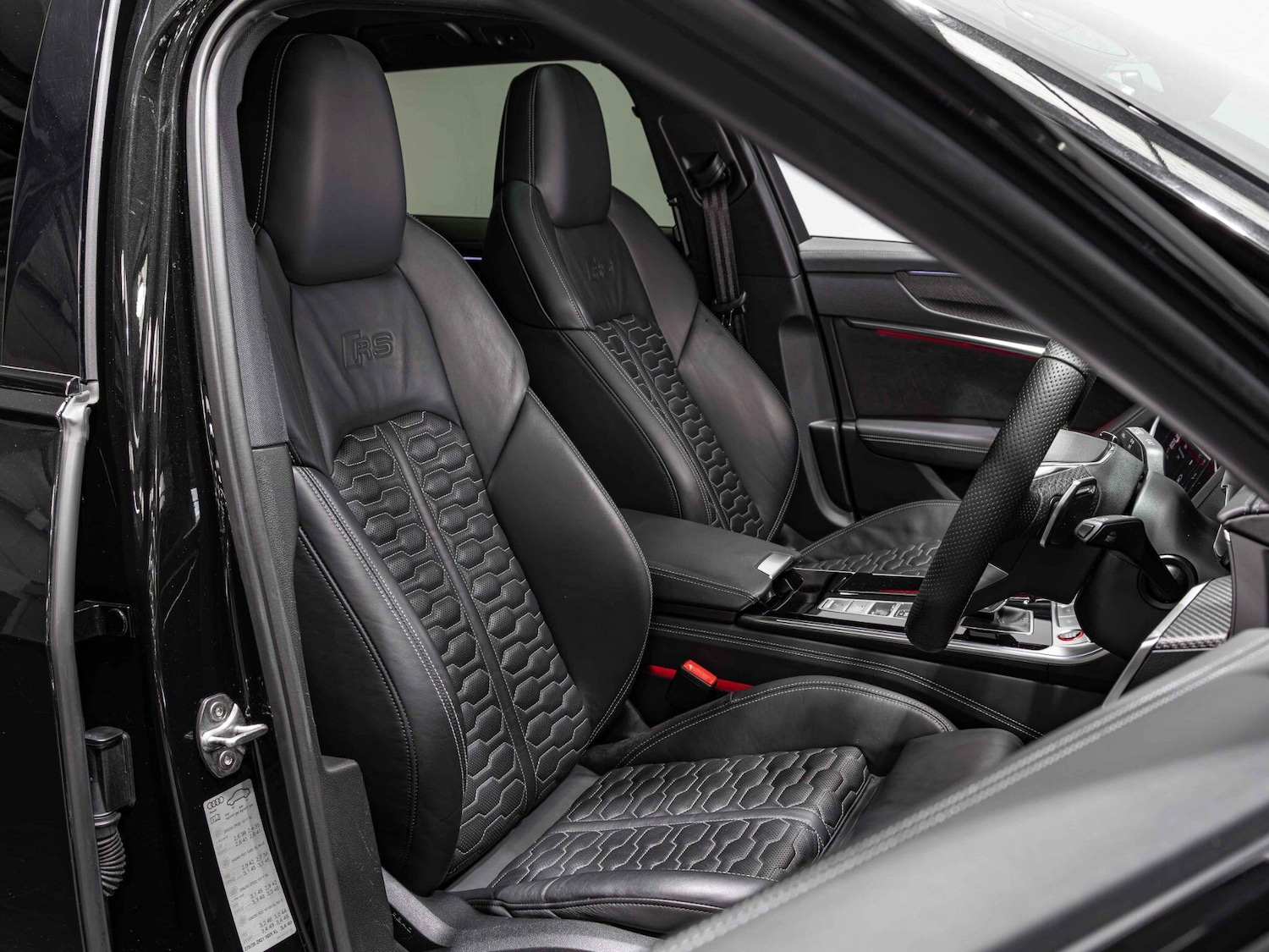 Used Audi RS6 2021 for sale - 77131068: Photo 8