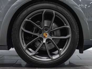 Used Porsche Cayenne 2024 for sale - 74336173: Photo