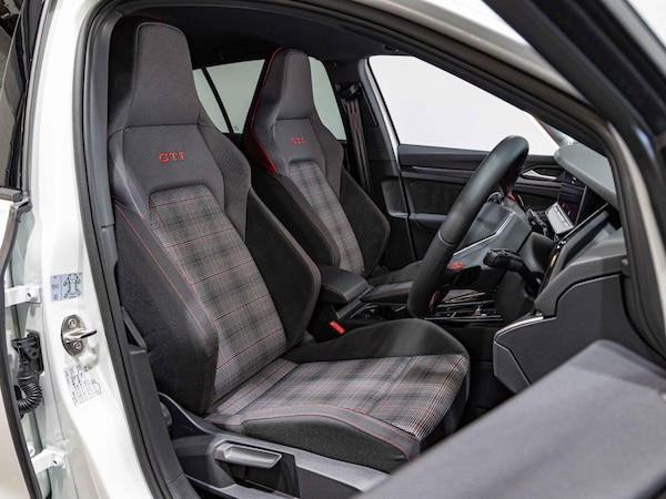 Used Volkswagen Golf 2024 for sale - 76201127: Photo 2