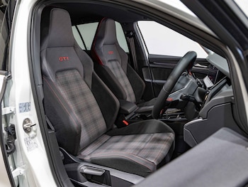 Used Volkswagen Golf 2024 for sale - 76201127: Photo 2