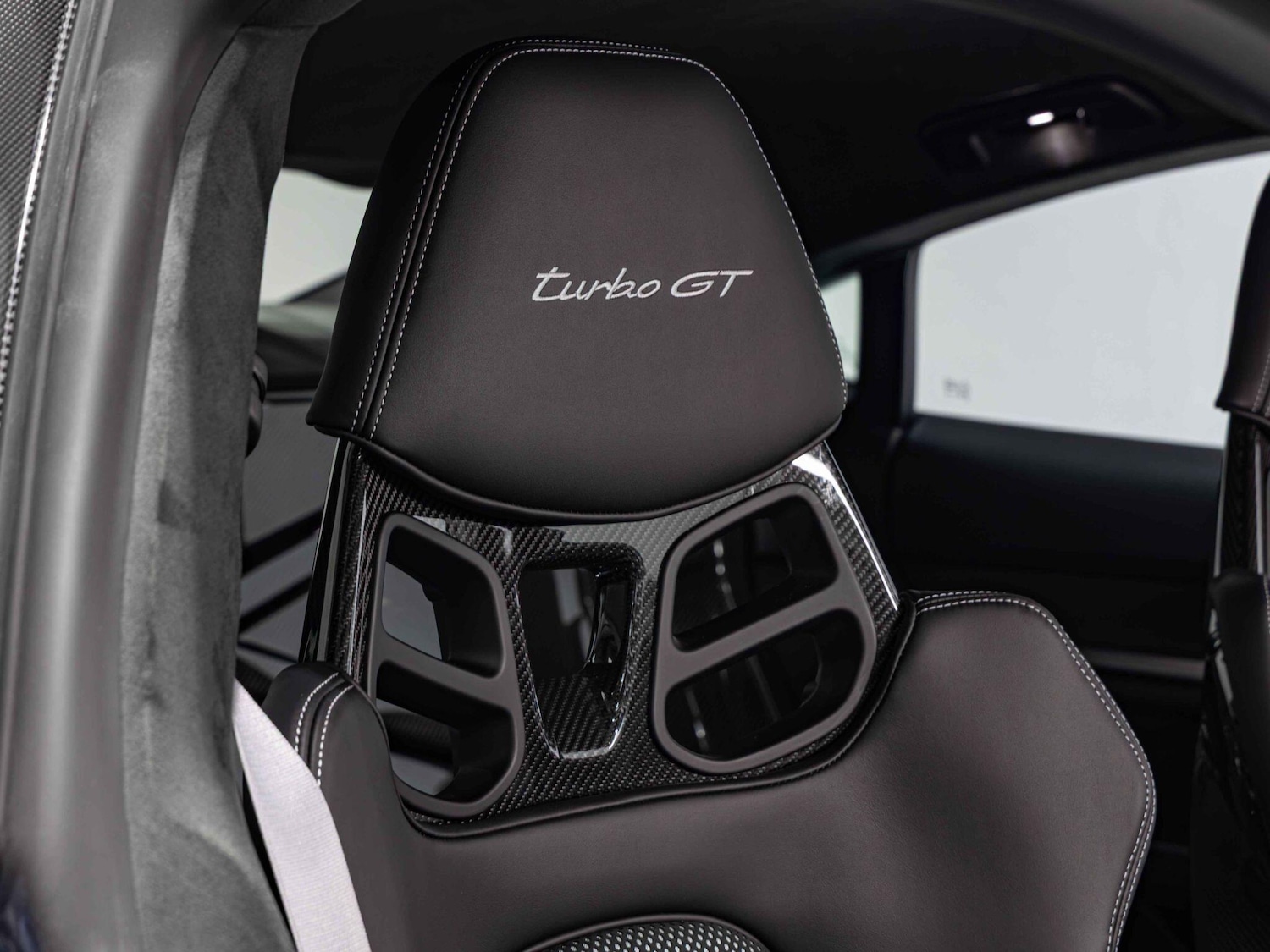 Used Porsche Taycan 2024 for sale - 76645925: Photo 9