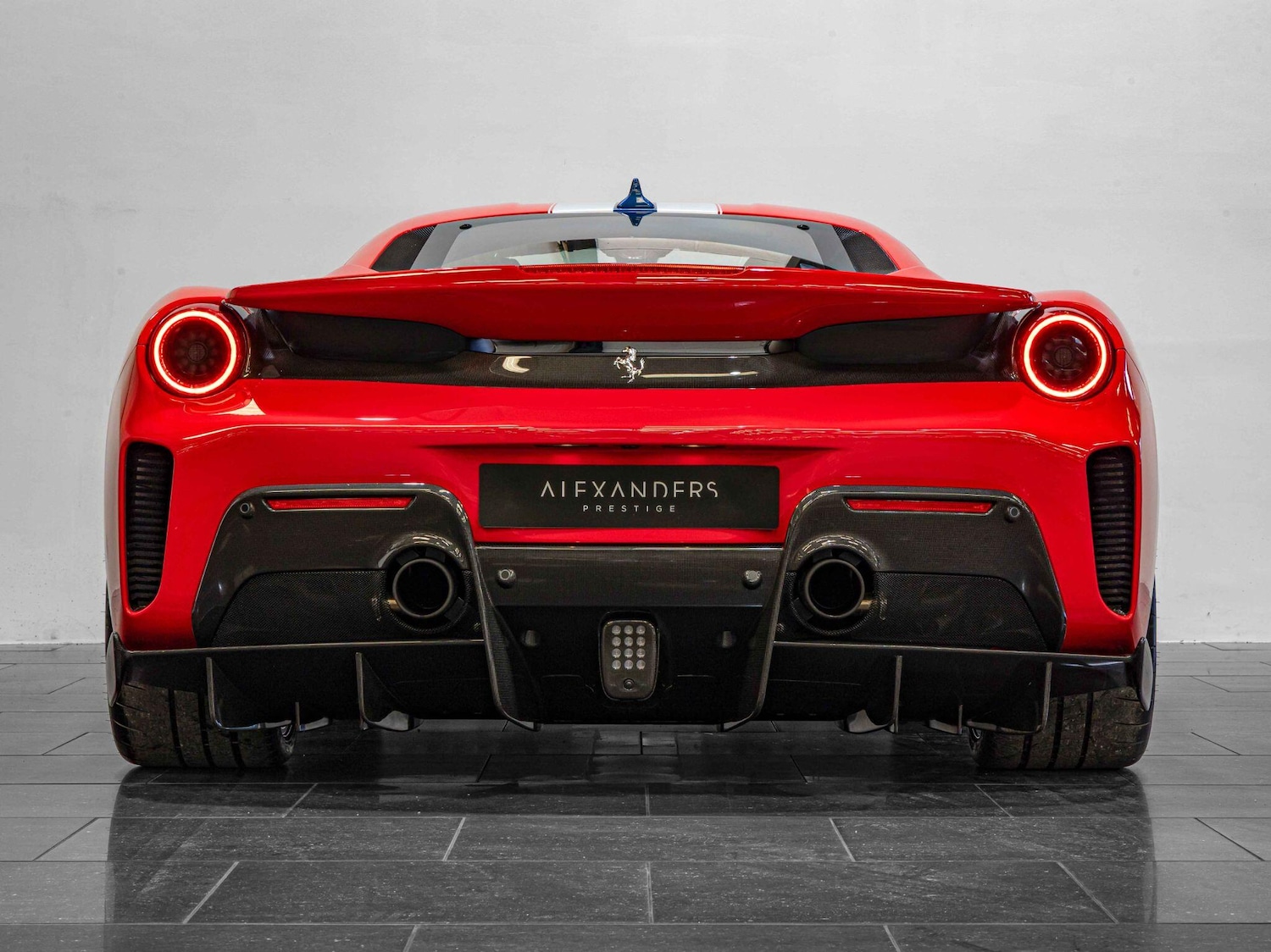 Used Ferrari 488 Pista 2019 for sale - 76348827: Photo 11