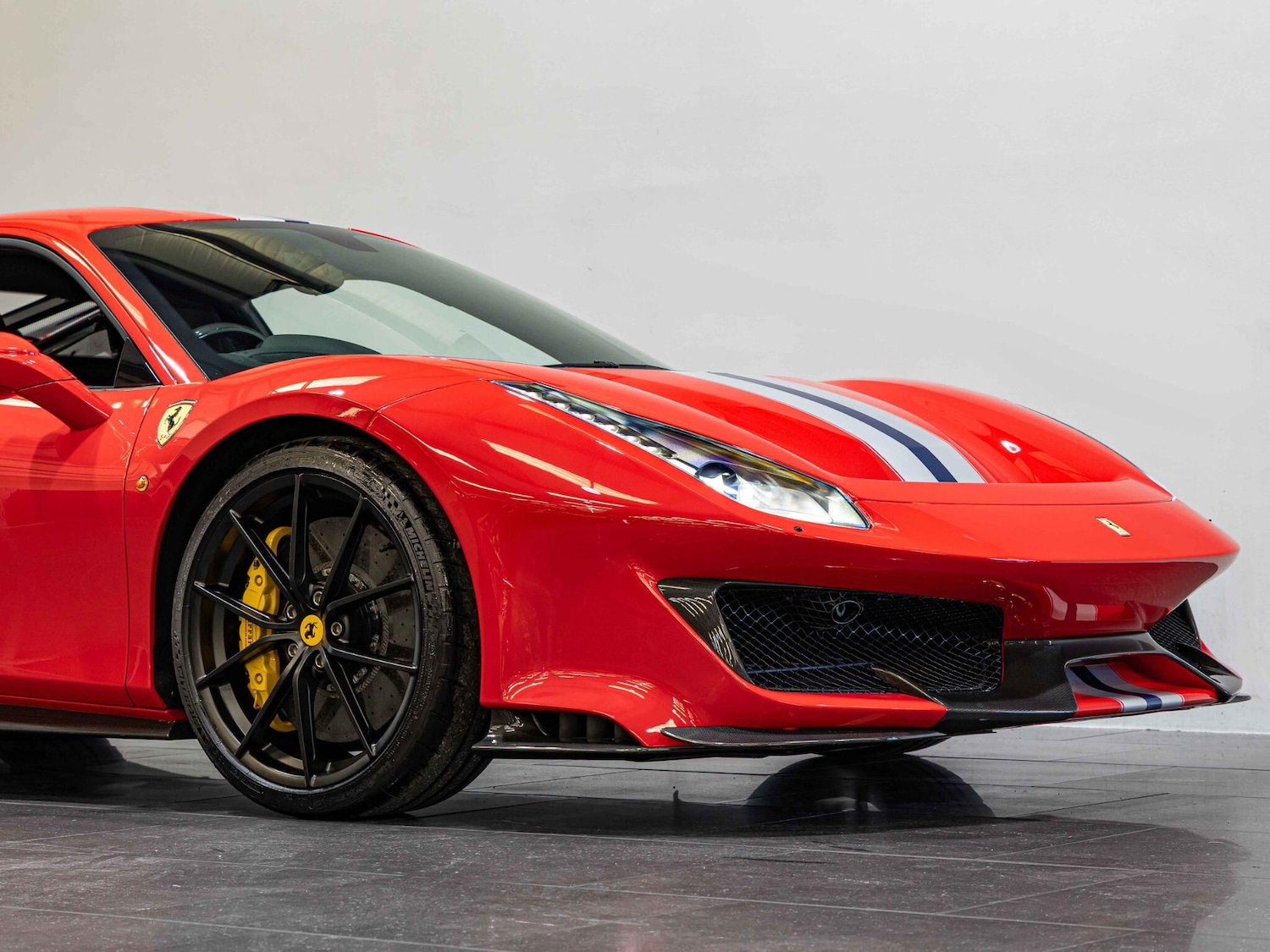 Used Ferrari 488 Pista 2019 for sale - 76348827: Photo 12