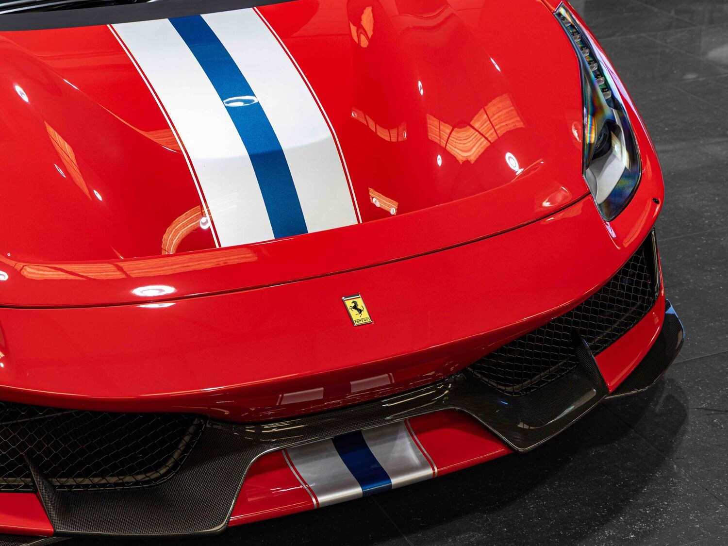 Used Ferrari 488 Pista 2019 for sale - 76348827: Photo 14