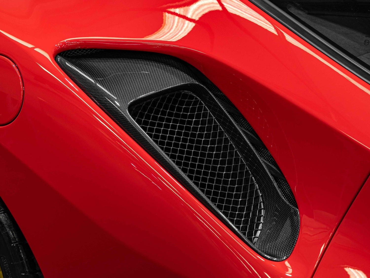 Used Ferrari 488 Pista 2019 for sale - 76348827: Photo 17