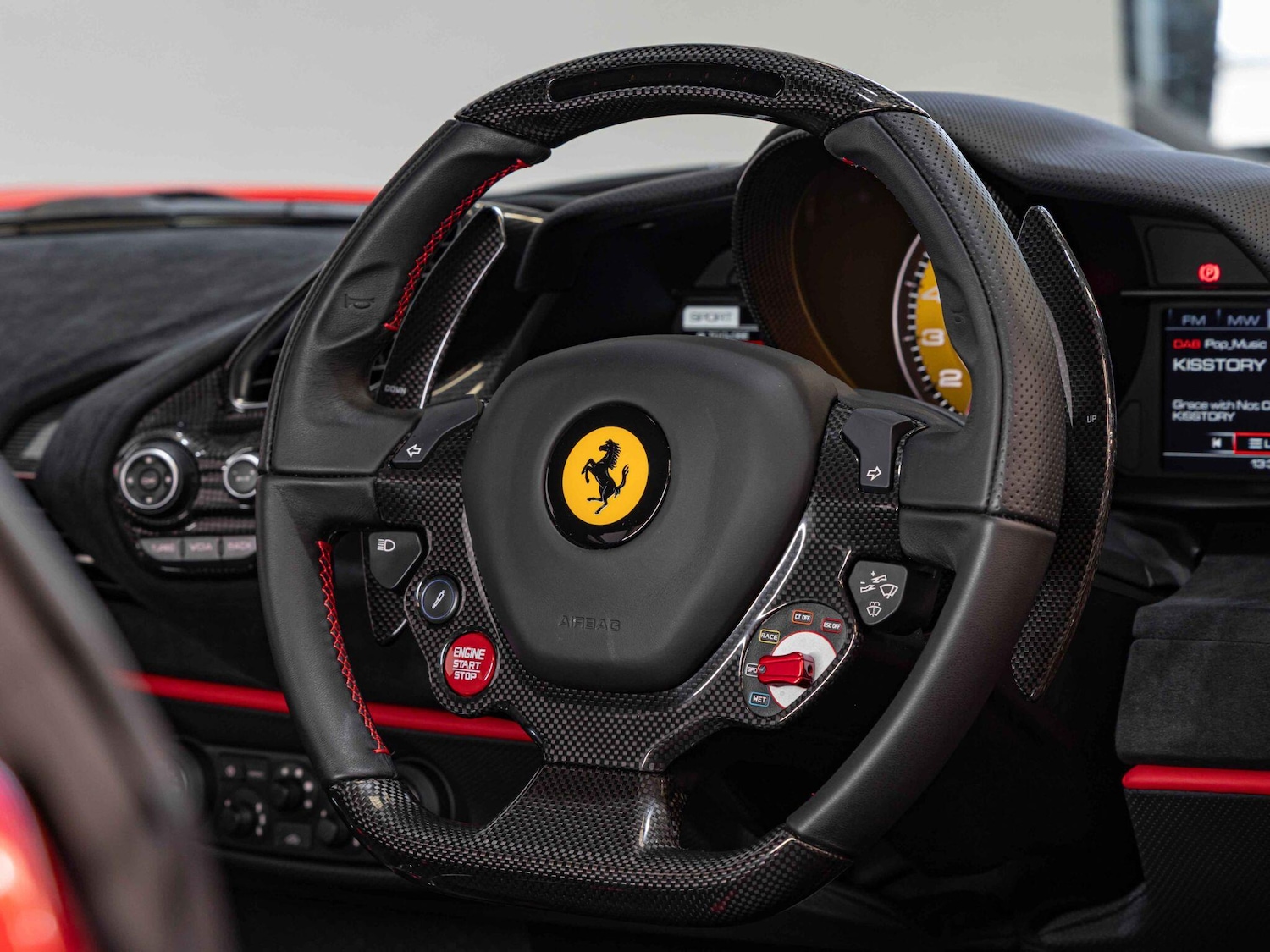 Used Ferrari 488 Pista 2019 for sale - 76348827: Photo 25