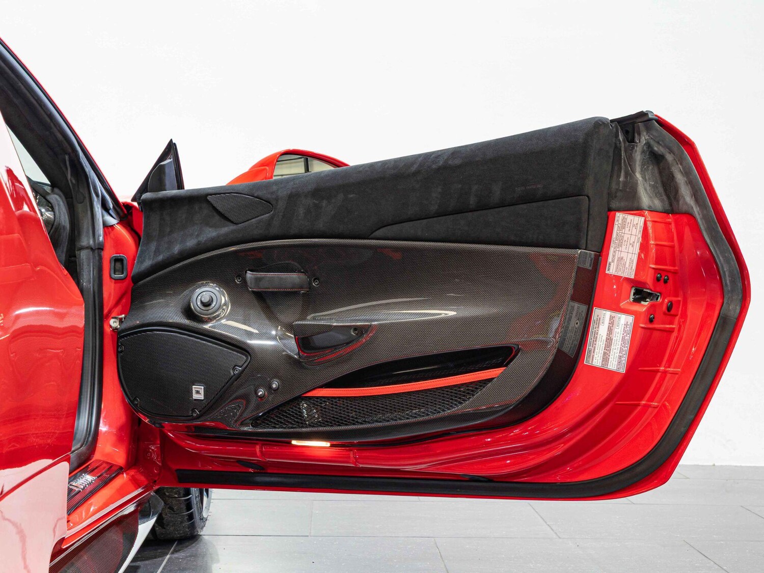 Used Ferrari 488 Pista 2019 for sale - 76348827: Photo 30