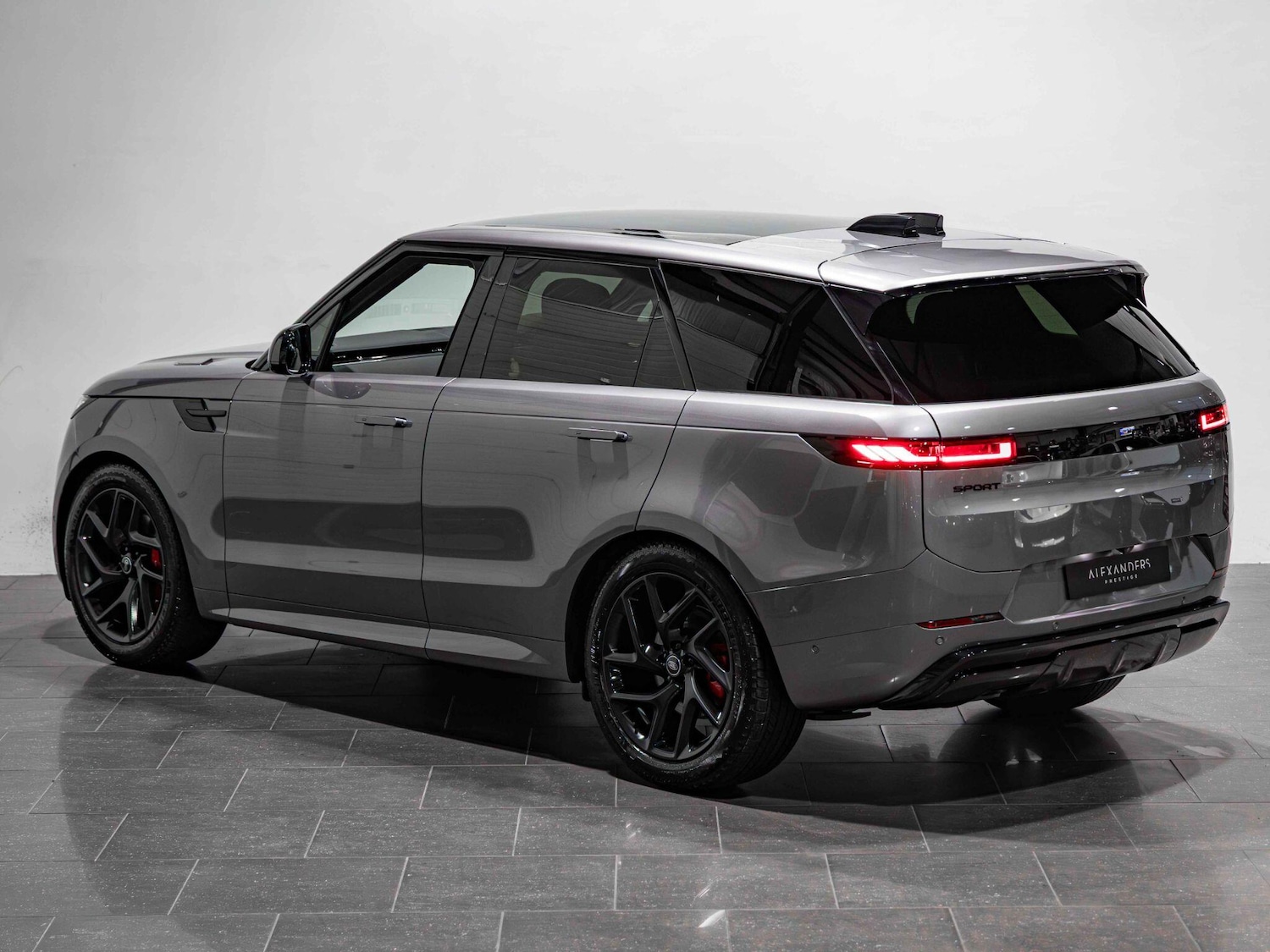 Used Land Rover Range Rover Sport 2025 for sale - 76512498: Photo 5