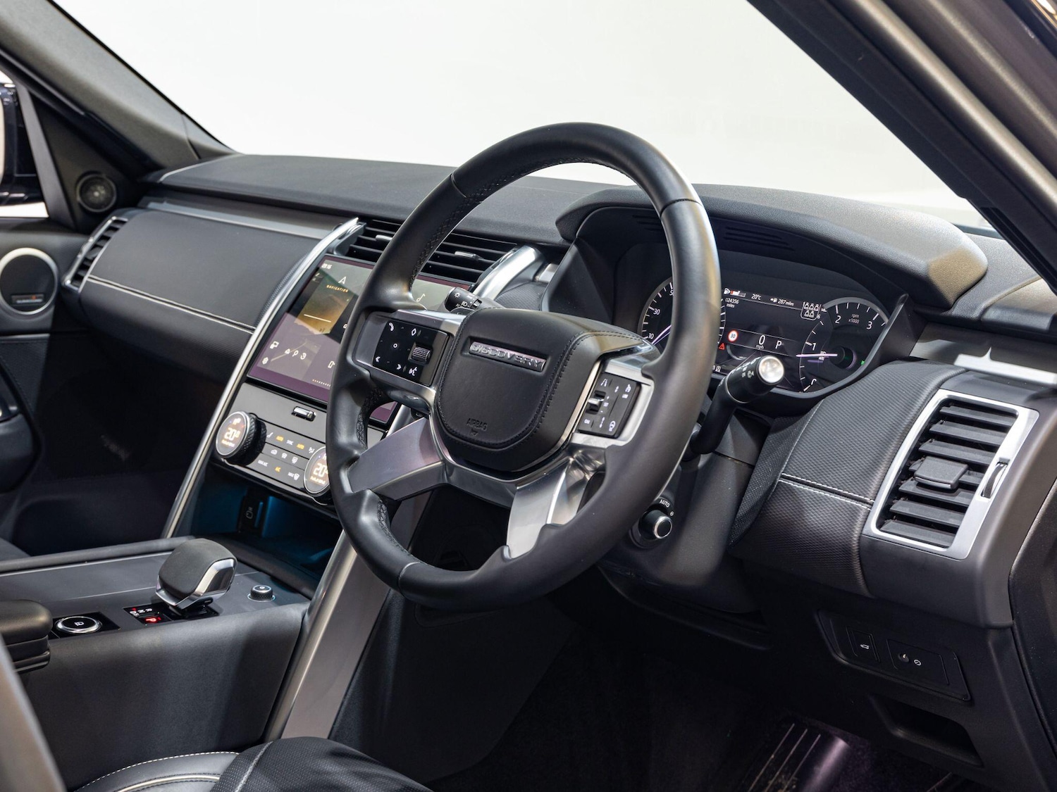 Used Land Rover Discovery 2022 for sale - 77992889: Photo 13