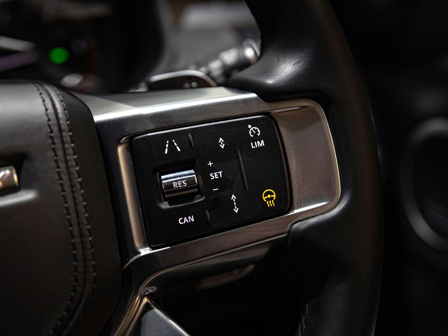 Used Land Rover Discovery 2022 for sale - 77992889: Photo 16