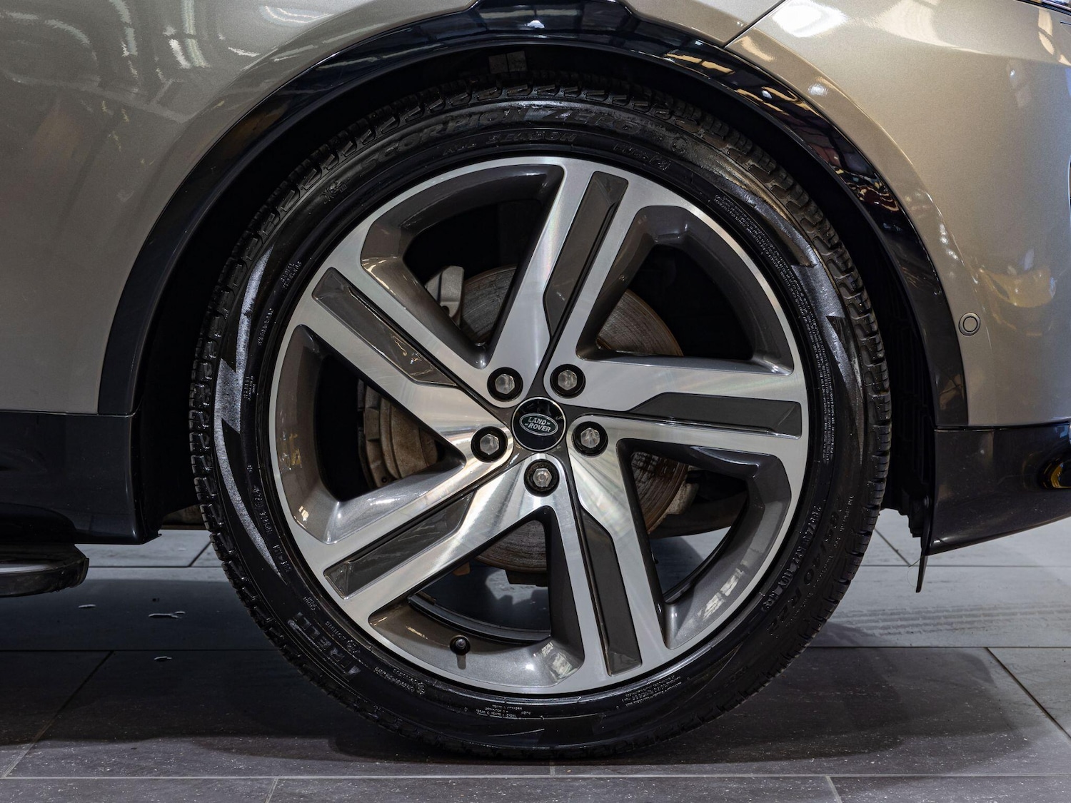 Used Land Rover Discovery 2022 for sale - 77992889: Photo 7