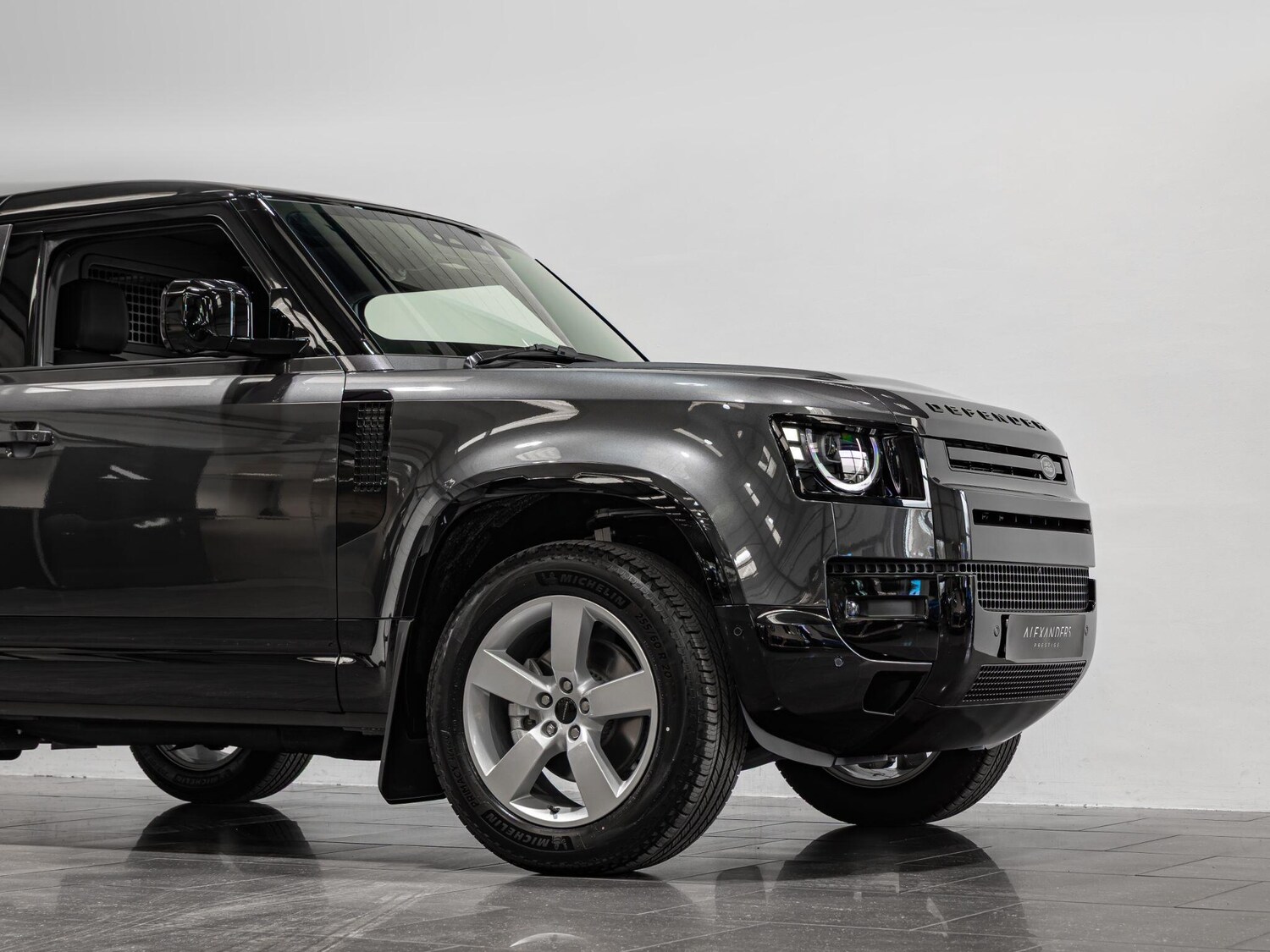 Used Land Rover Defender 90 for sale - 78006636: Photo 17