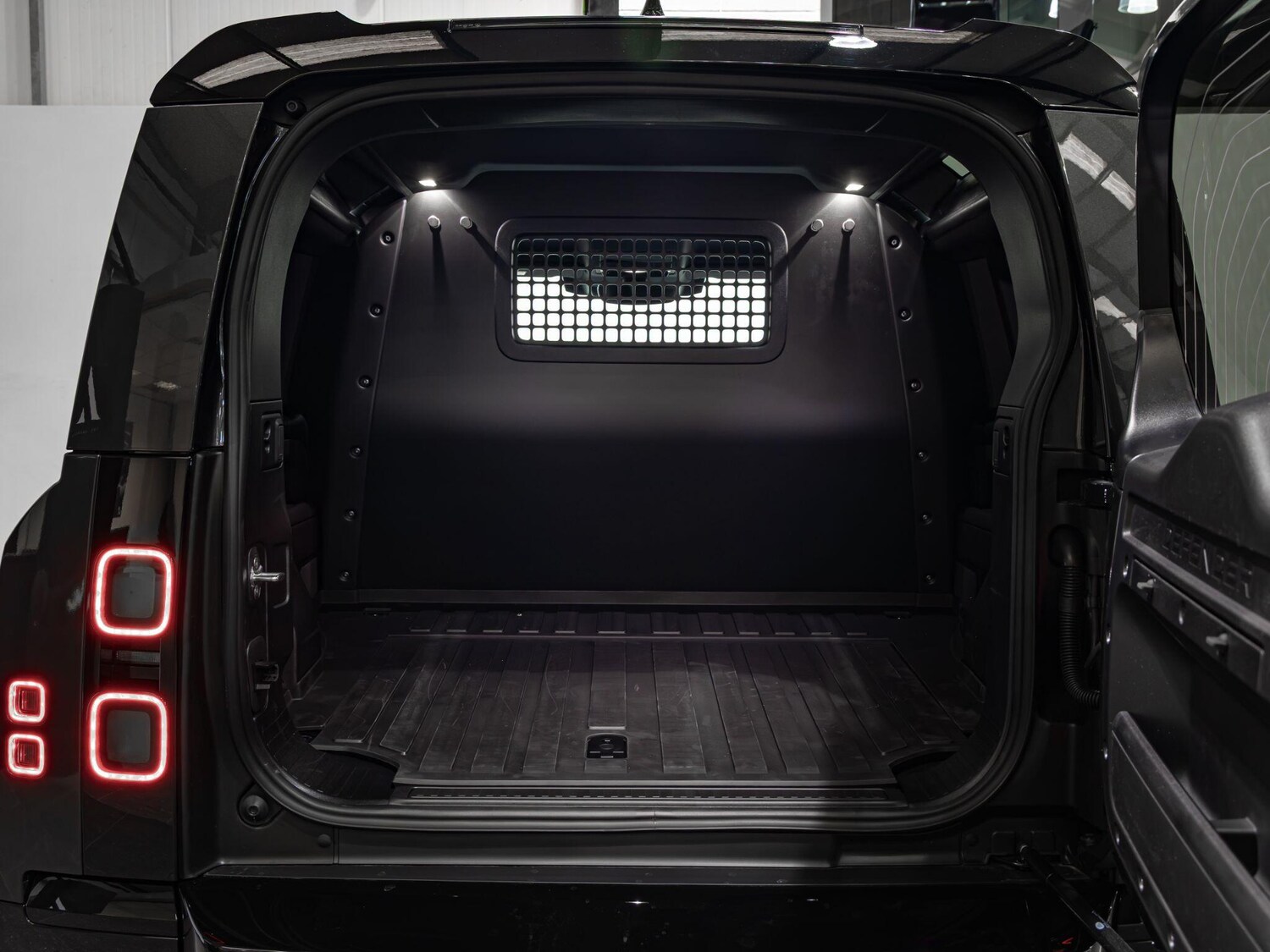 Used Land Rover Defender 90 for sale - 78006636: Photo 27