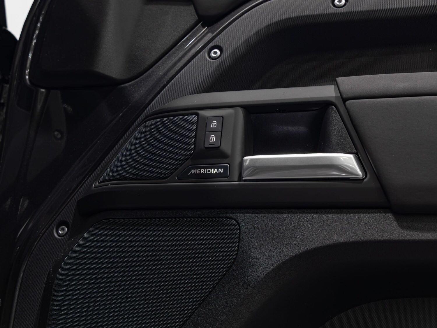 Used Land Rover Defender 90 for sale - 78006636: Photo 4