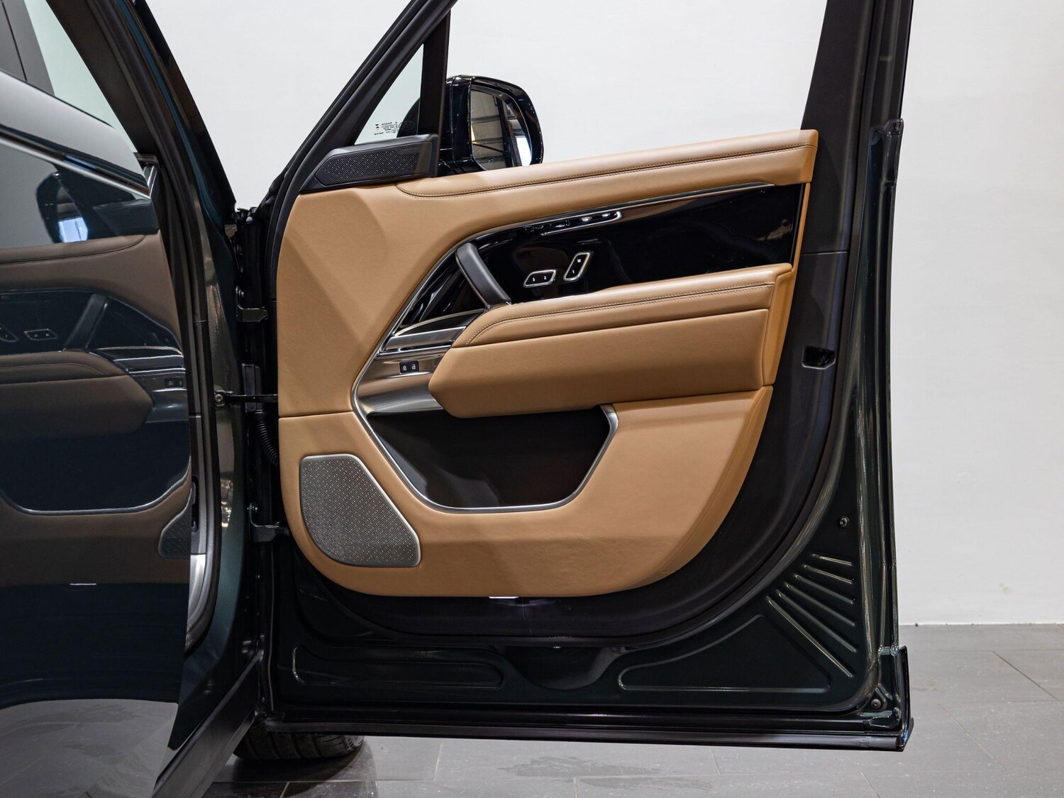 Used Land Rover Range Rover for sale - 76606846: Photo 32