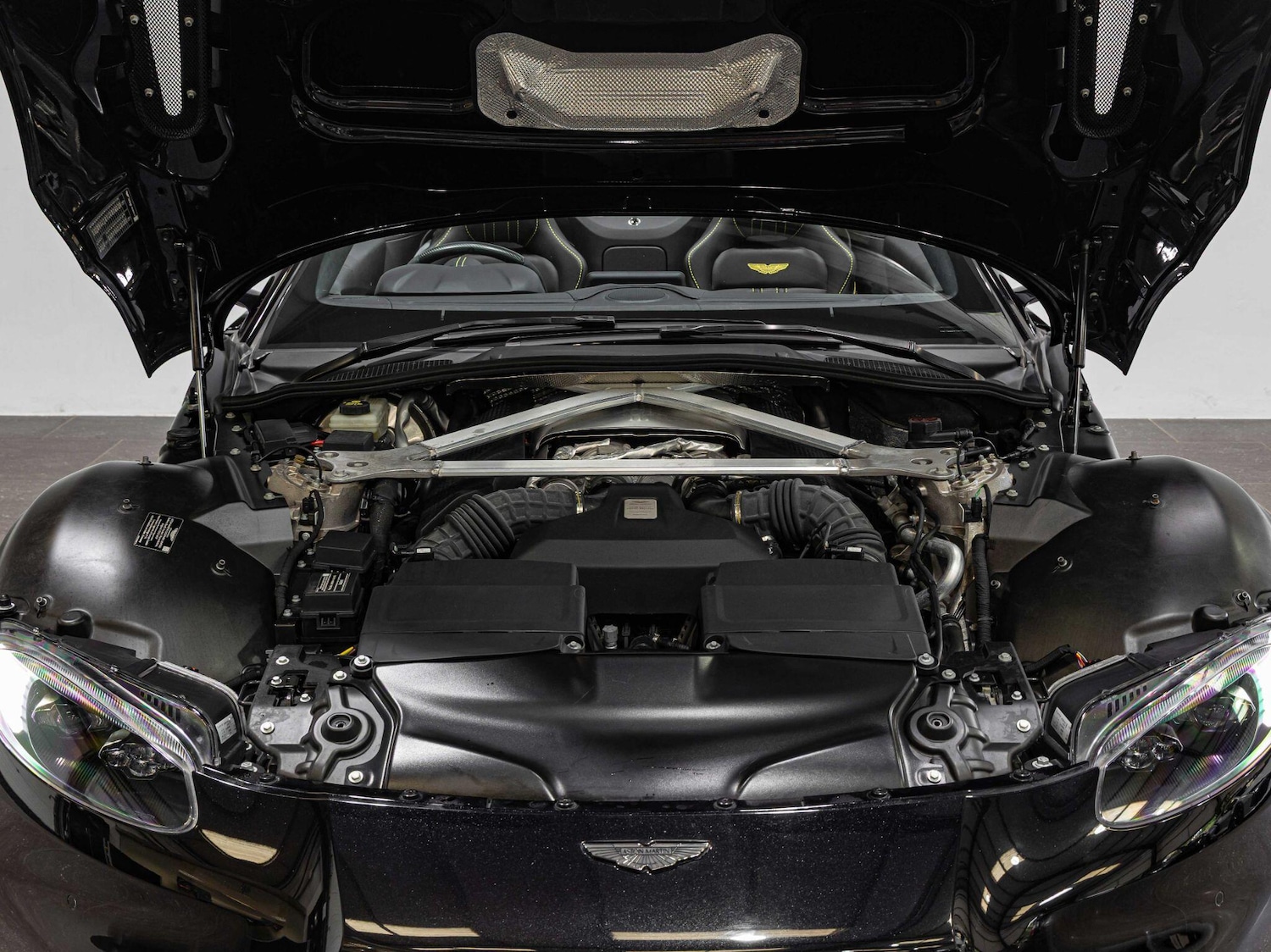 Used Aston Martin Vantage 2022 for sale - 76991623: Photo 24