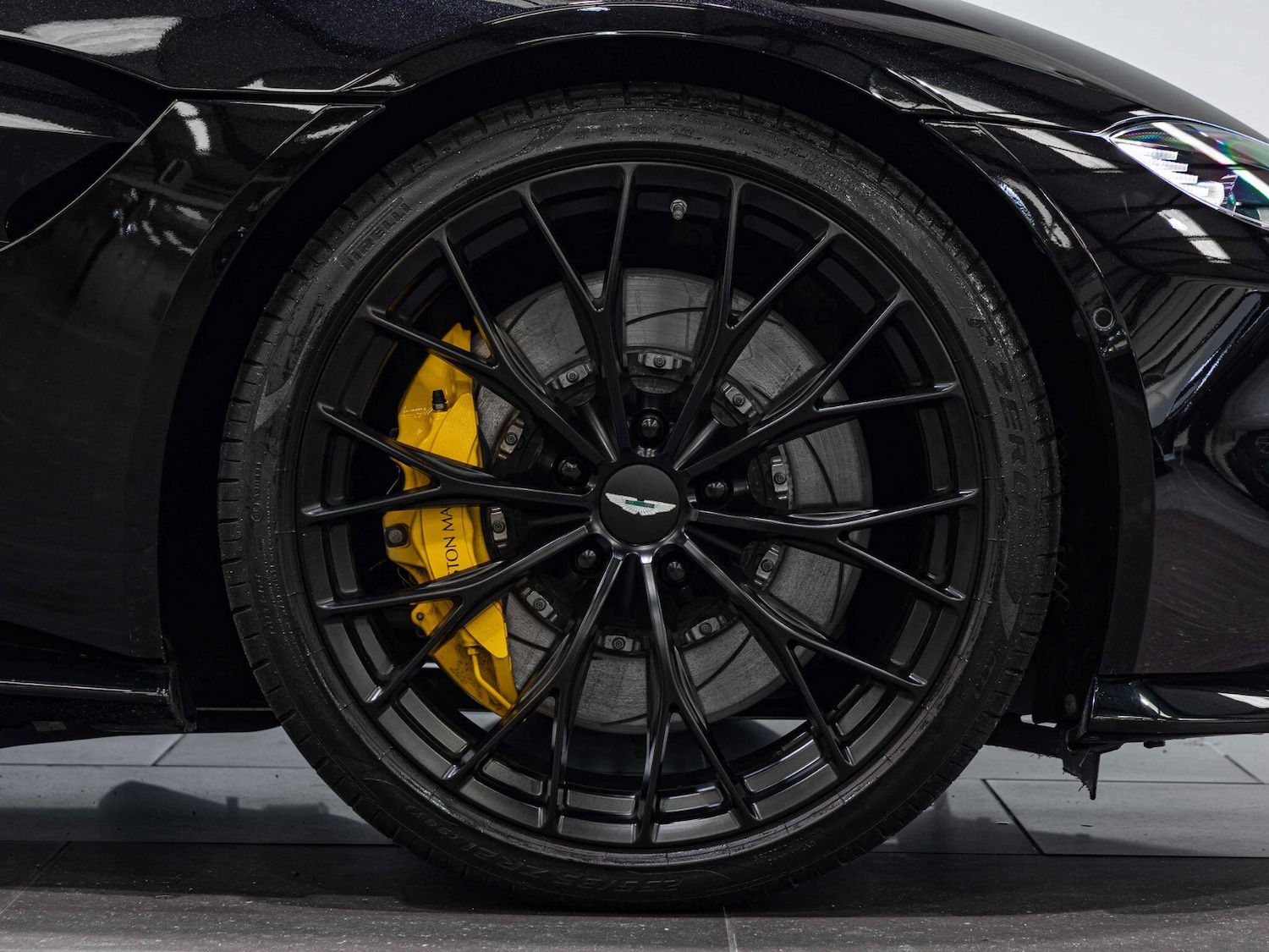 Used Aston Martin Vantage 2022 for sale - 76991623: Photo 3