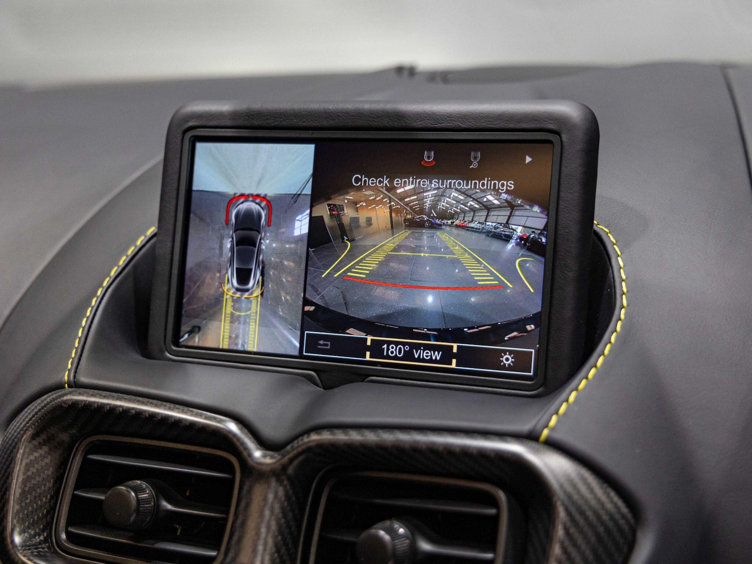 Used Aston Martin Vantage 2022 for sale - 76991623: Photo 4