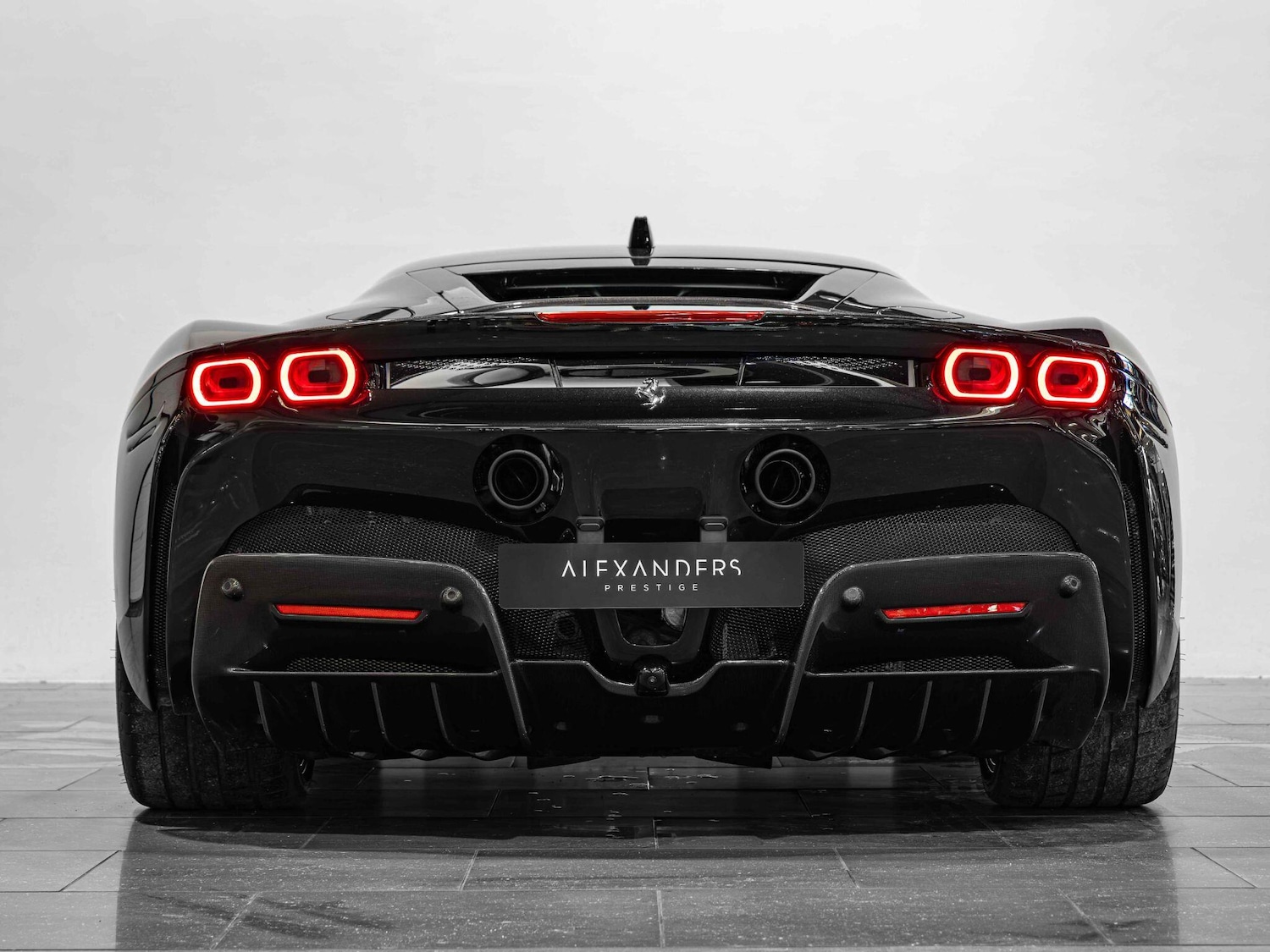 Used Ferrari SF90 Stradale 2021 for sale - 77229589: Photo 11