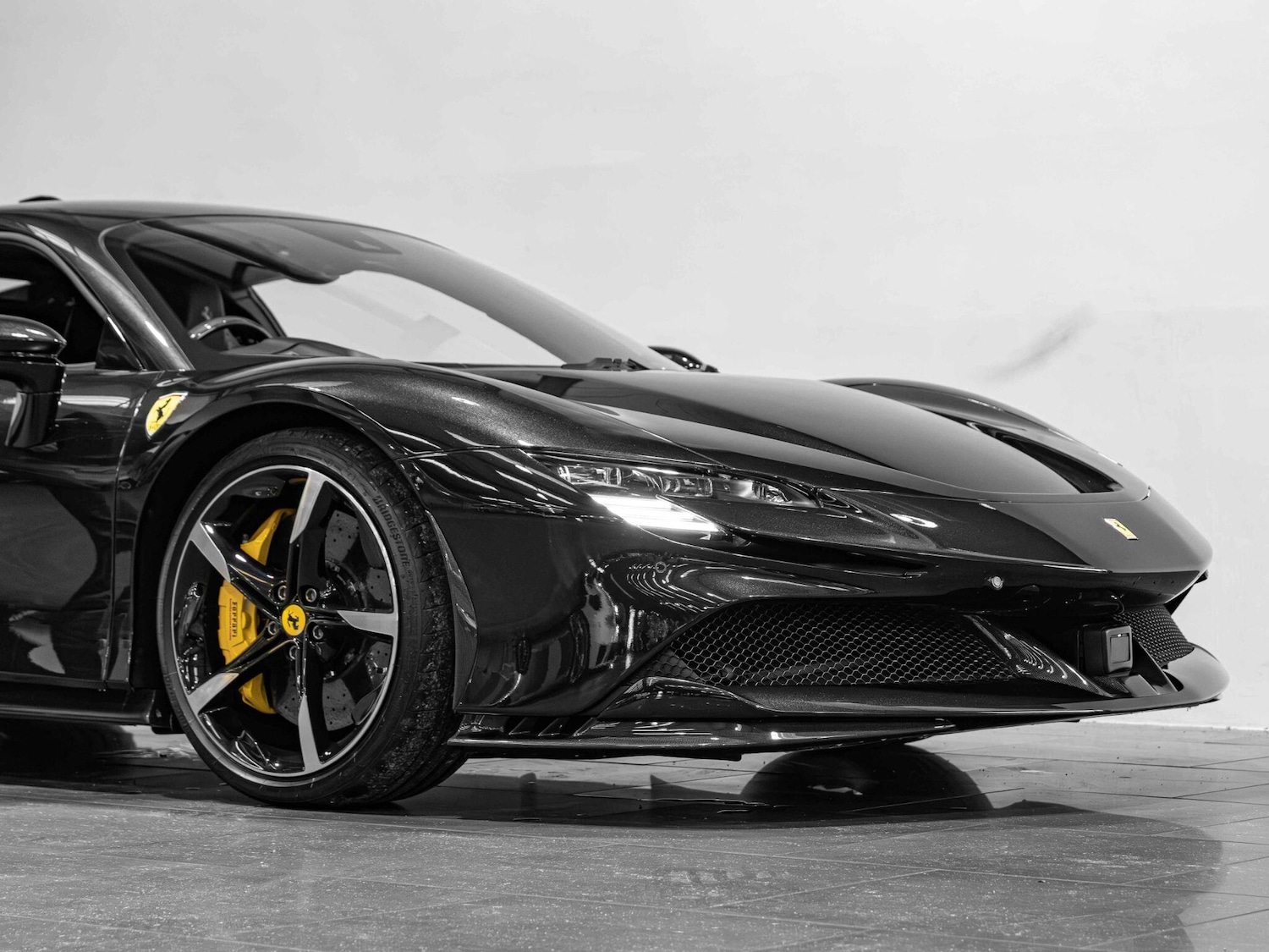 Used Ferrari SF90 Stradale 2021 for sale - 77229589: Photo 12