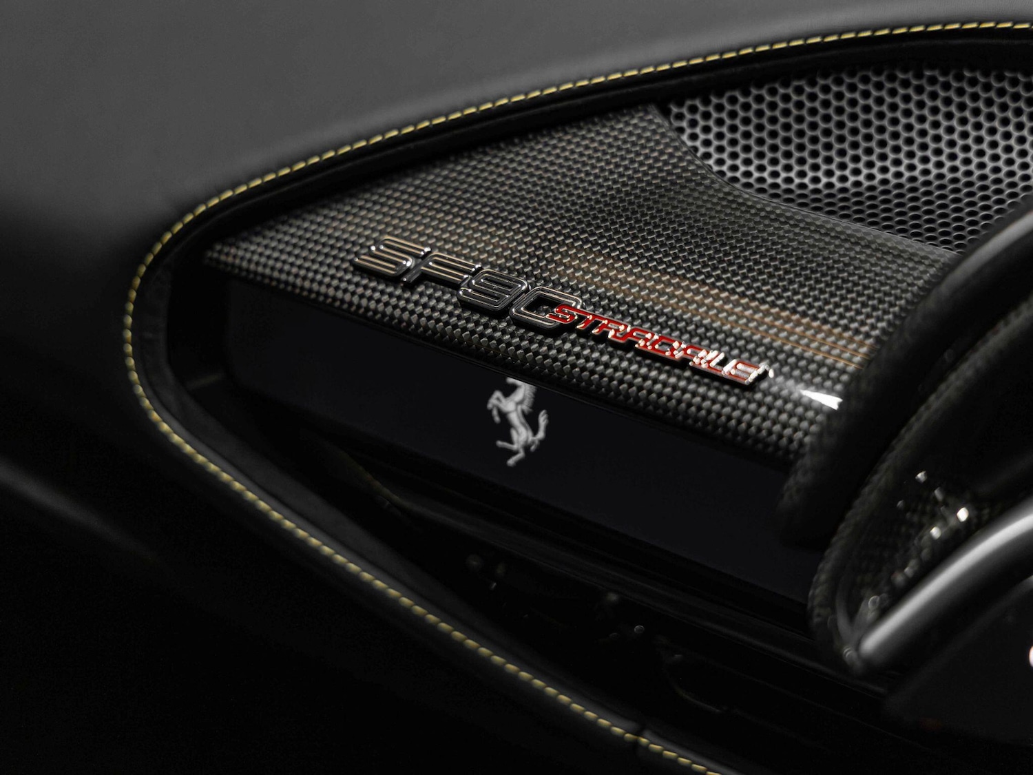 Used Ferrari SF90 Stradale 2021 for sale - 77229589: Photo 3