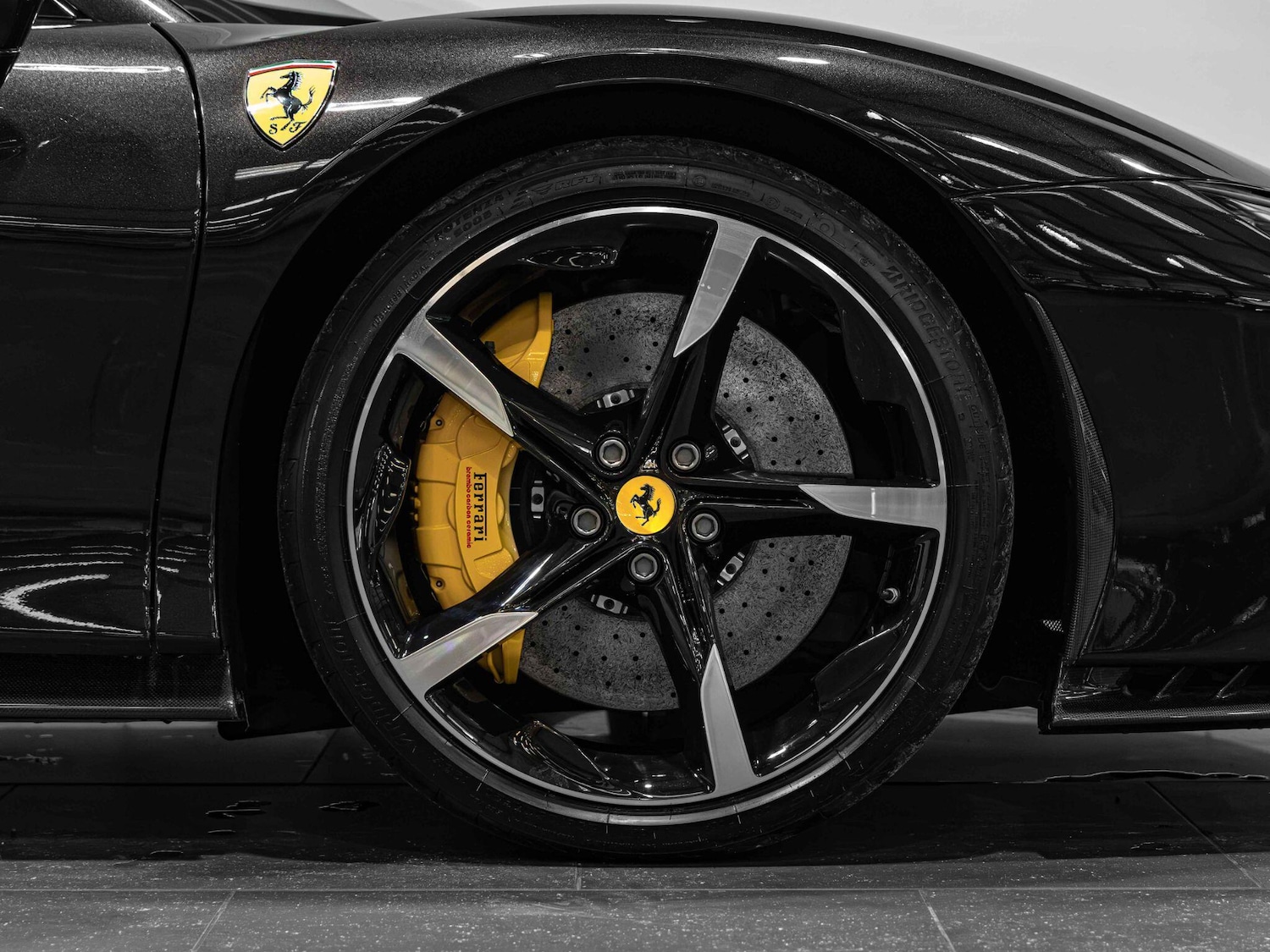 Used Ferrari SF90 Stradale 2021 for sale - 77229589: Photo 7