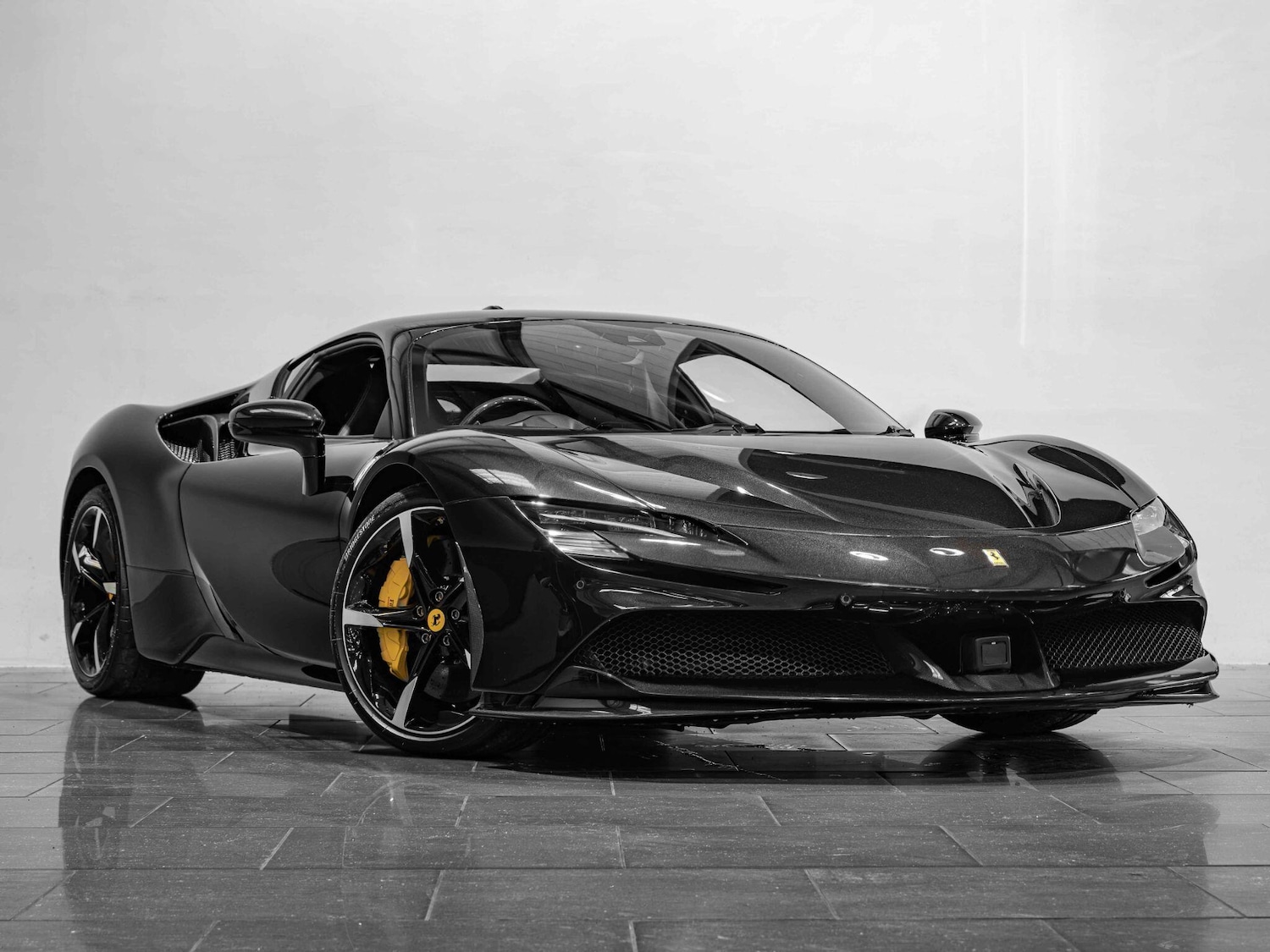 Used Ferrari SF90 Stradale 2021 for sale - 77229589: Photo 8
