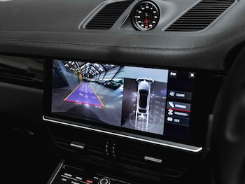 Used Porsche Cayenne 2019 for sale - 79362042: Photo