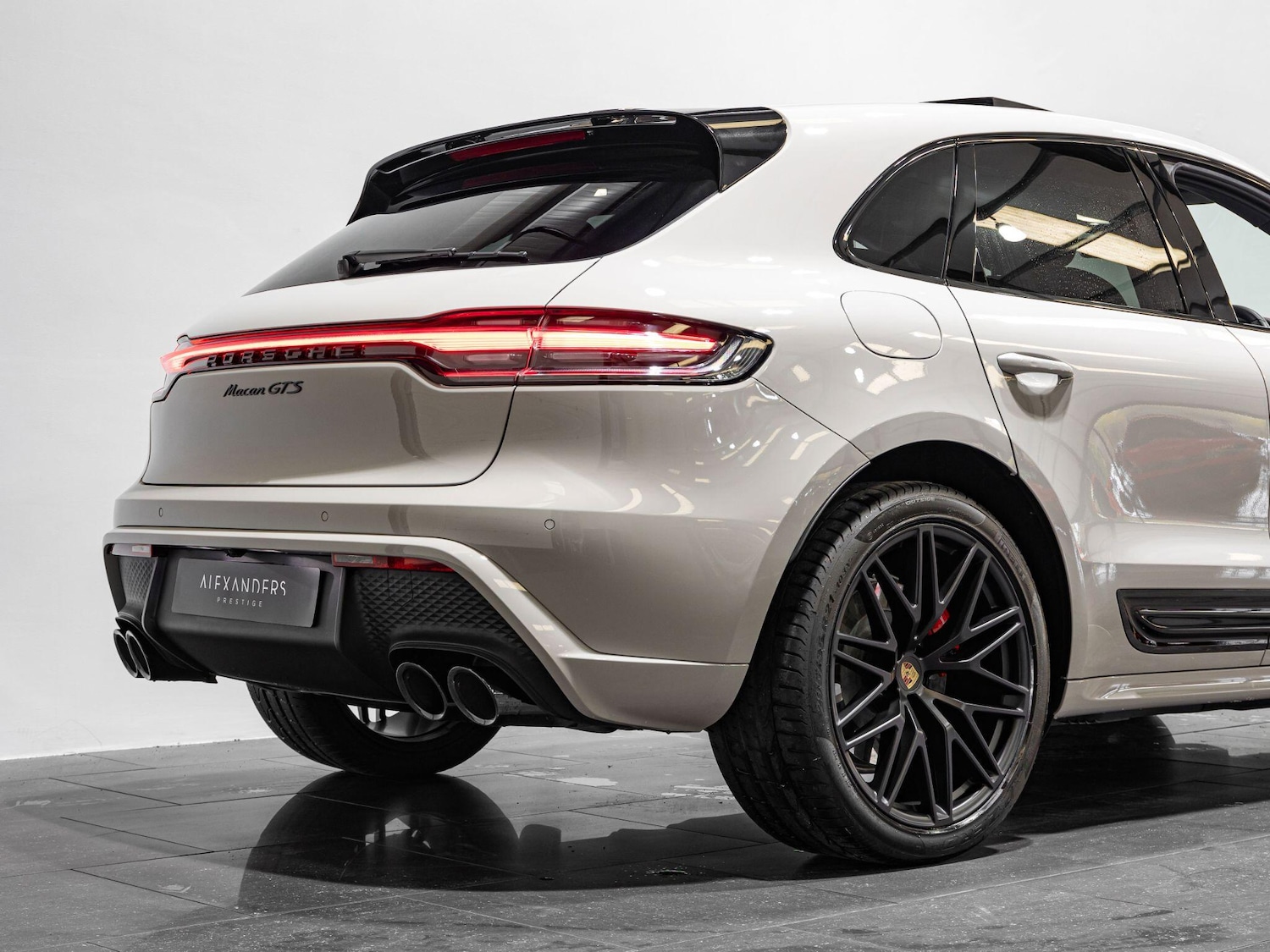 Used Porsche Macan 2023 for sale - 77155374: Photo 30