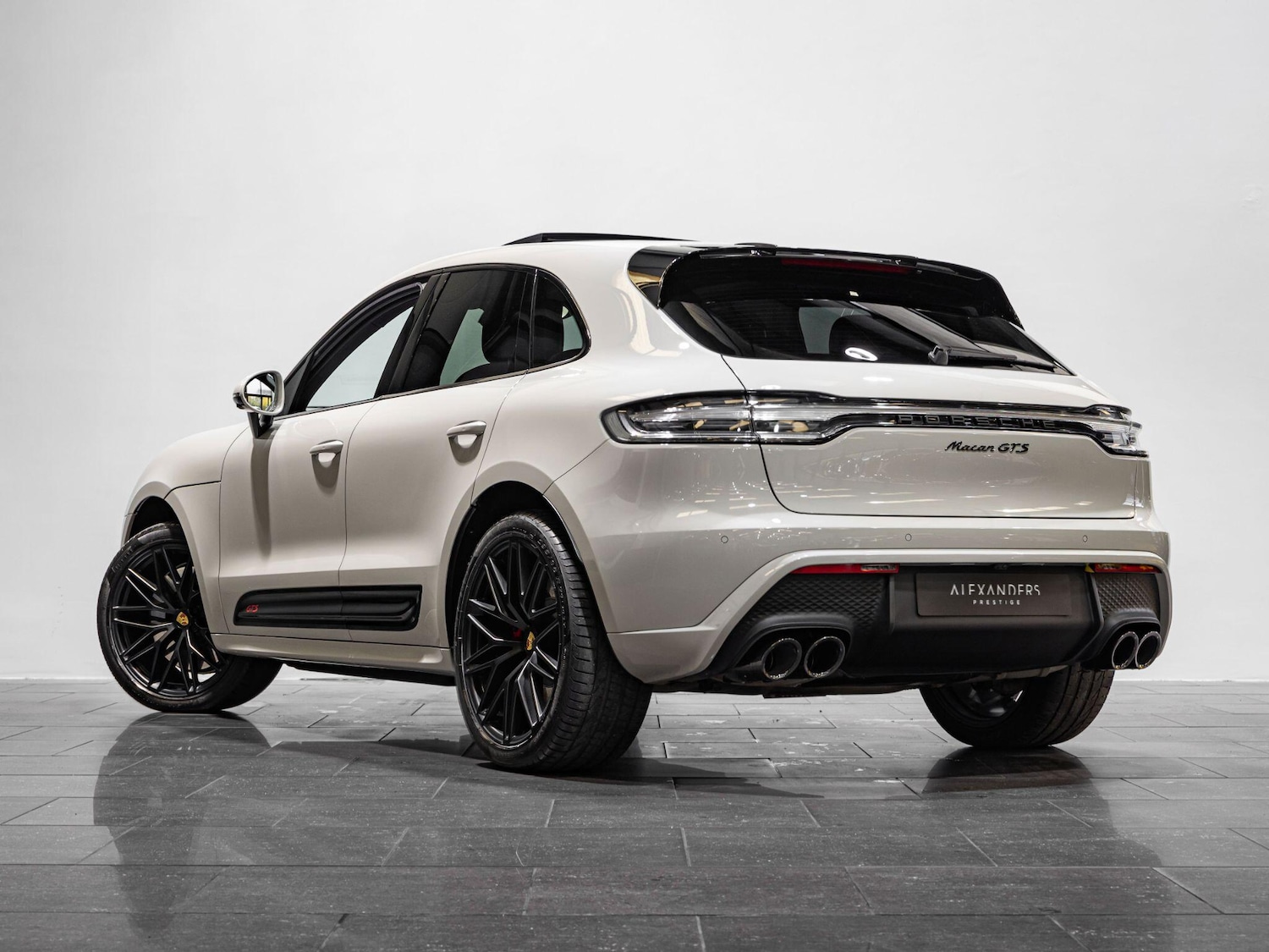 Used Porsche Macan 2023 for sale - 77155374: Photo 8