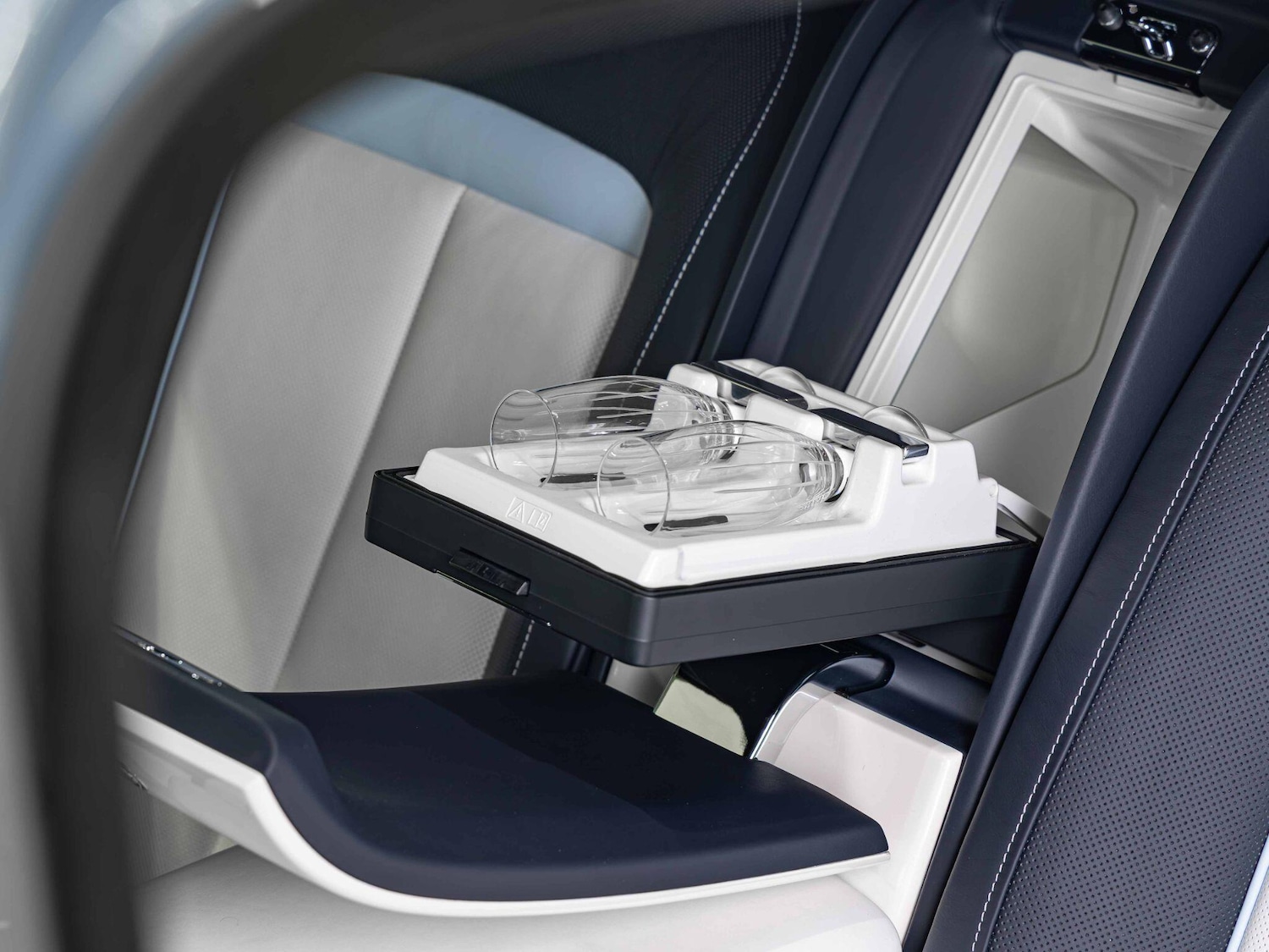 Used Rolls-Royce Ghost for sale - 76994849: Photo 2