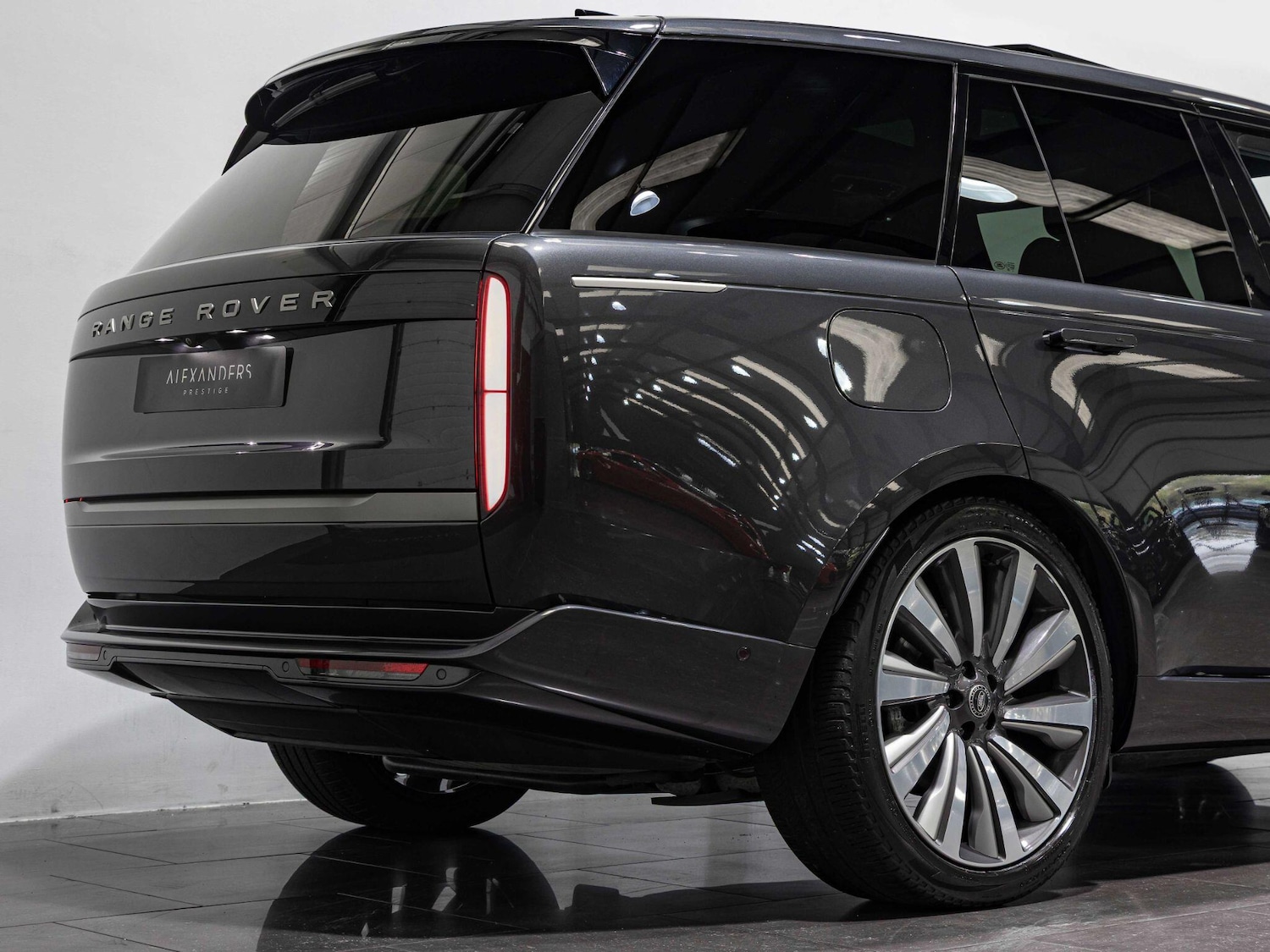 Used Land Rover Range Rover 2024 for sale - 76108958: Photo 13