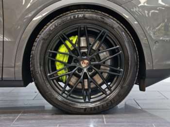Used Porsche Cayenne 2024 for sale - 74477608: Photo