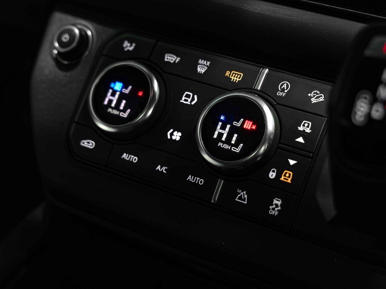 Used Land Rover Defender 90 for sale - 77081304: Photo 14