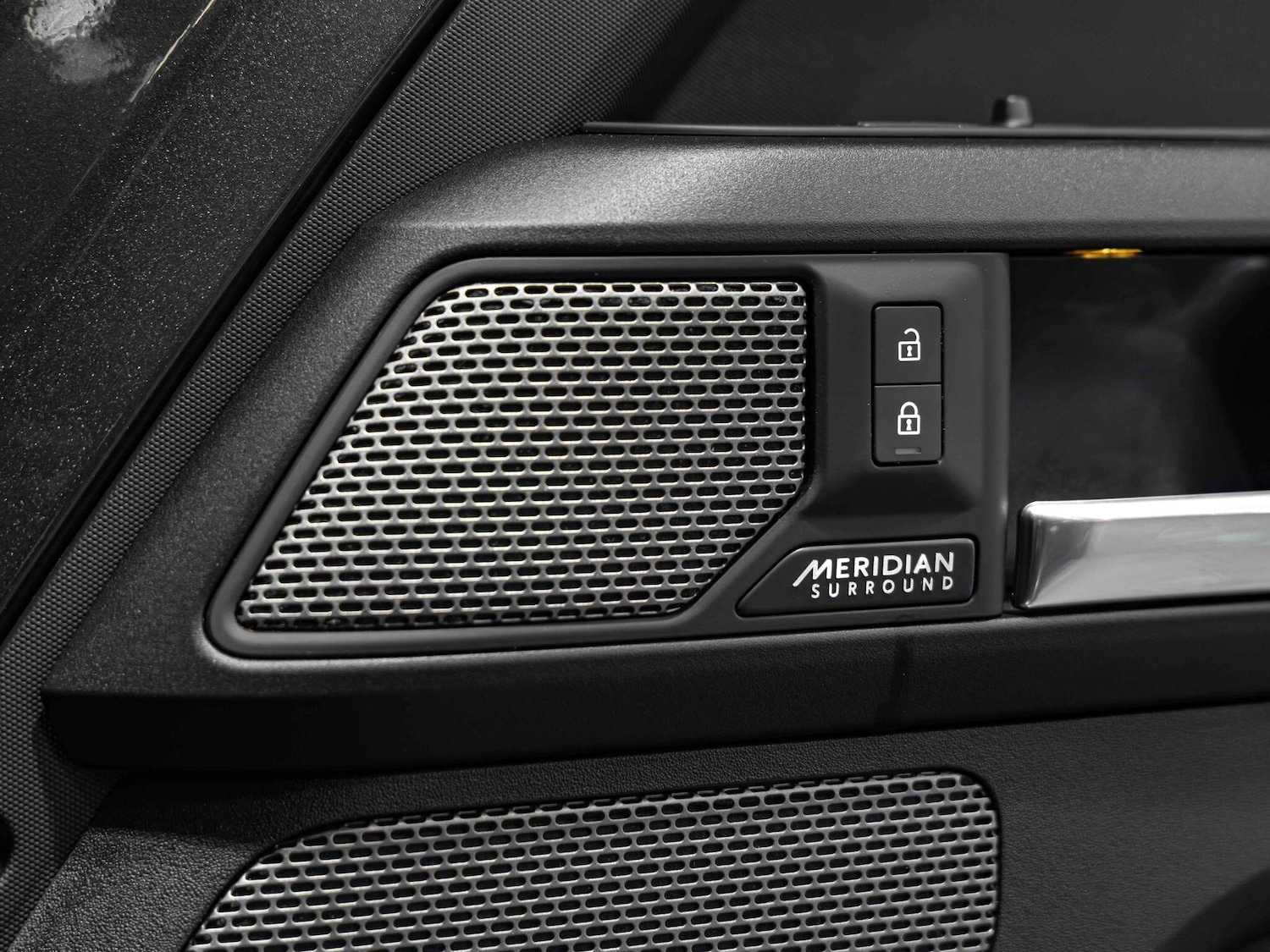 Used Land Rover Defender 90 for sale - 77081304: Photo 2