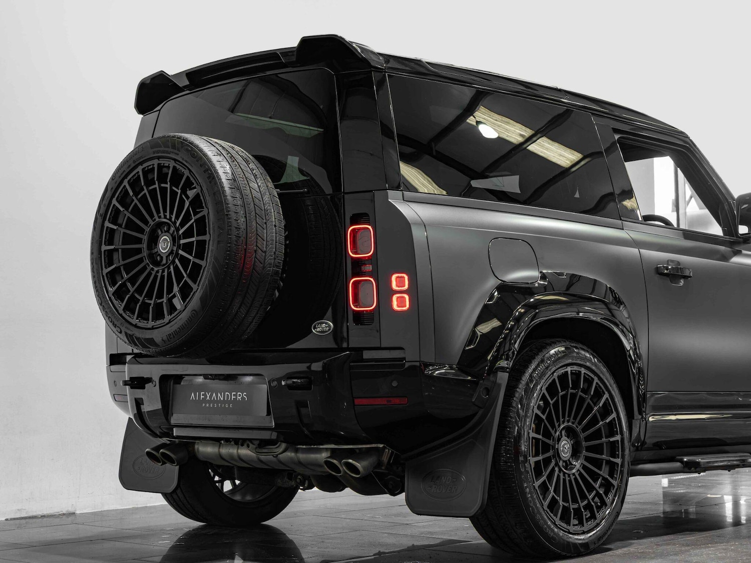 Used Land Rover Defender 90 for sale - 77081304: Photo 25